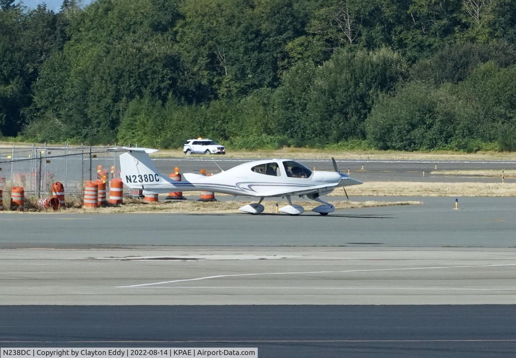 N238DC, 2008 Diamond DA-40 Diamond Star C/N 40.967, Paine Field Everett Washington 2022