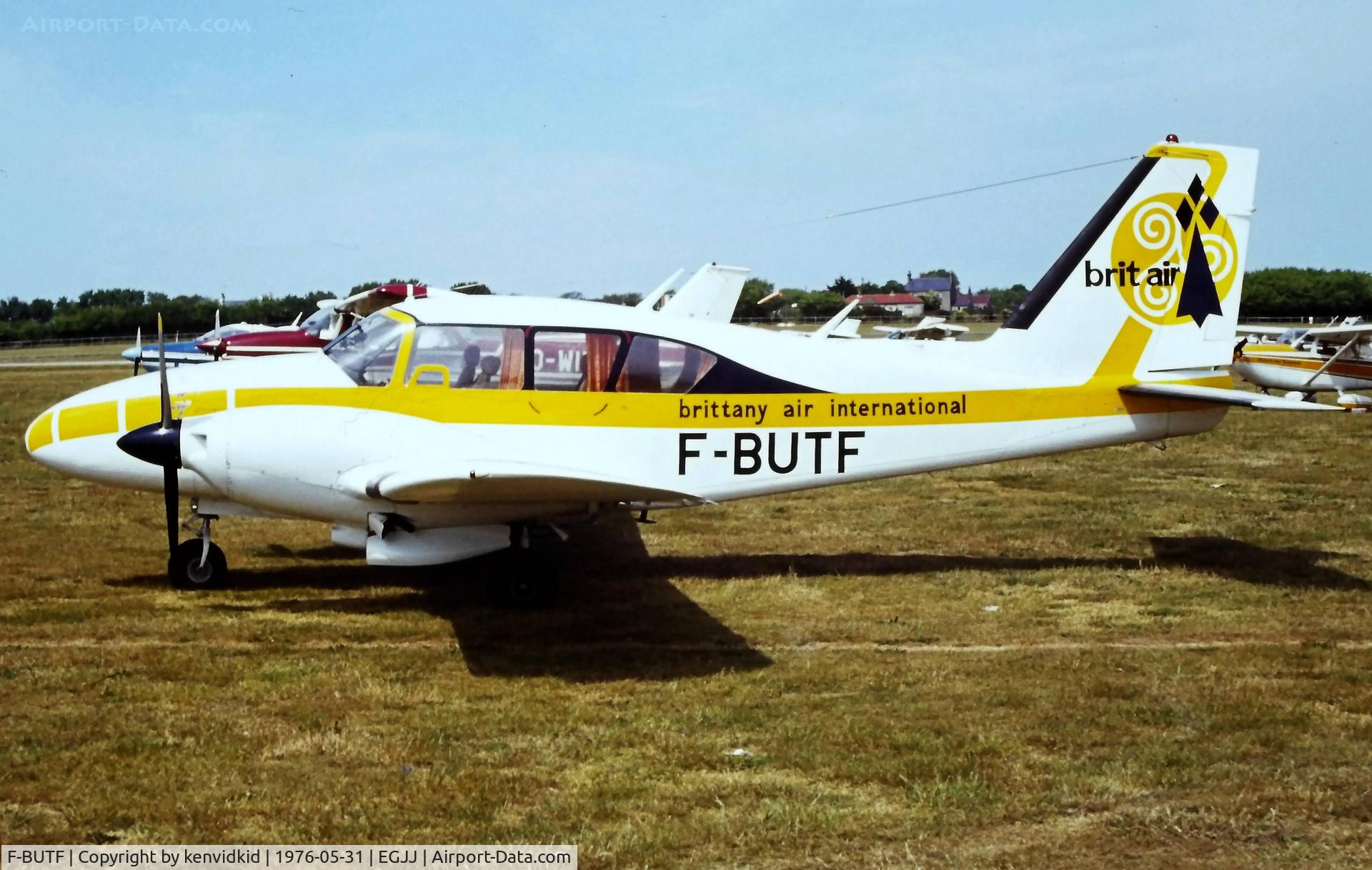F-BUTF, Piper PA-23-250C Aztec C/N 27-3765, At Jersey C.I.