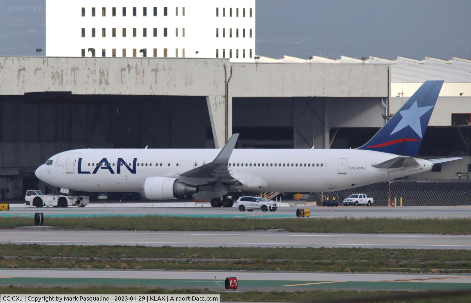 CC-CXJ, 2009 Boeing 767-316/ER C/N 37801, Boeing 767-316/ER