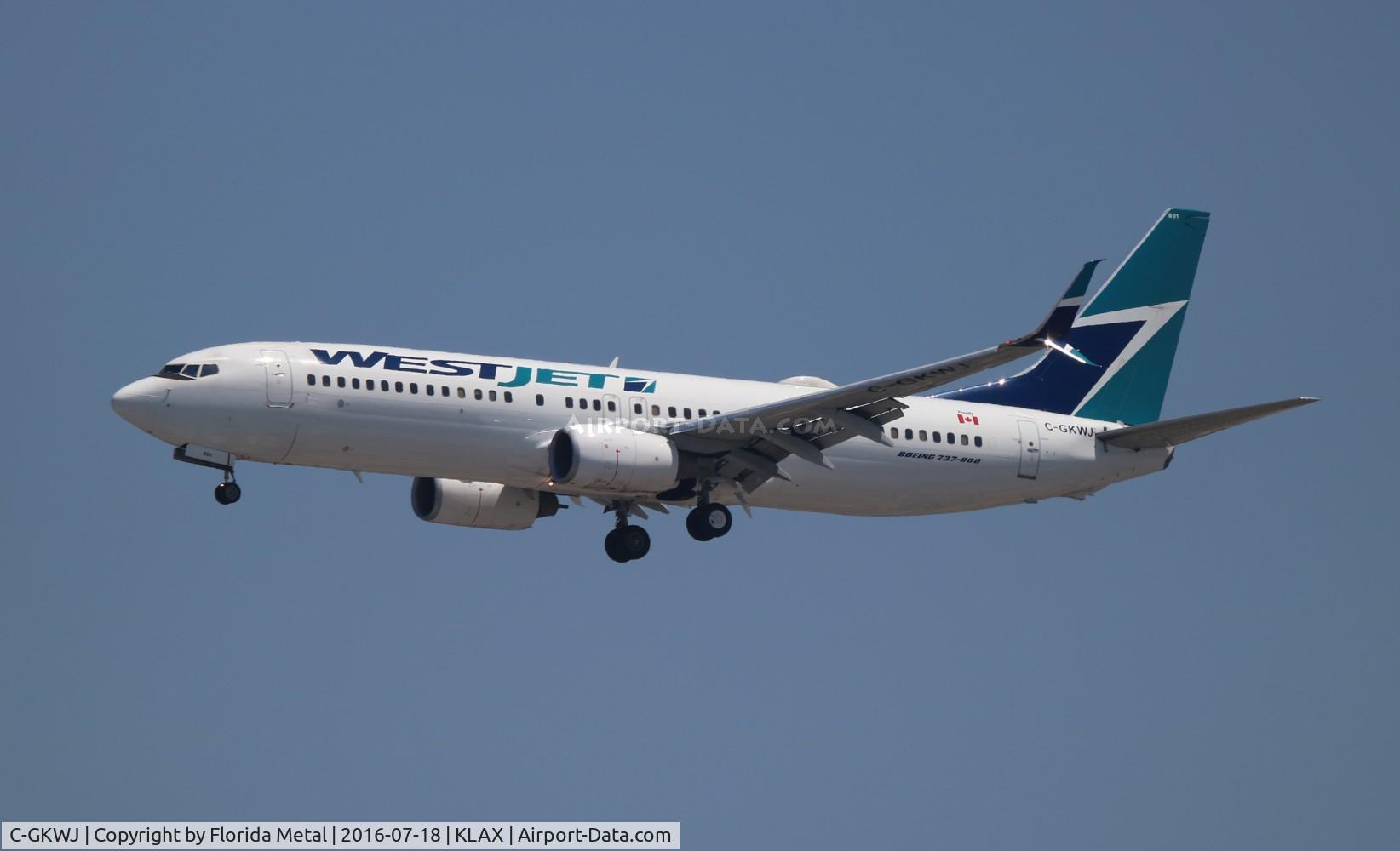 C-GKWJ, 2005 Boeing 737-8CT C/N 34151, WestJet 737-800 zx