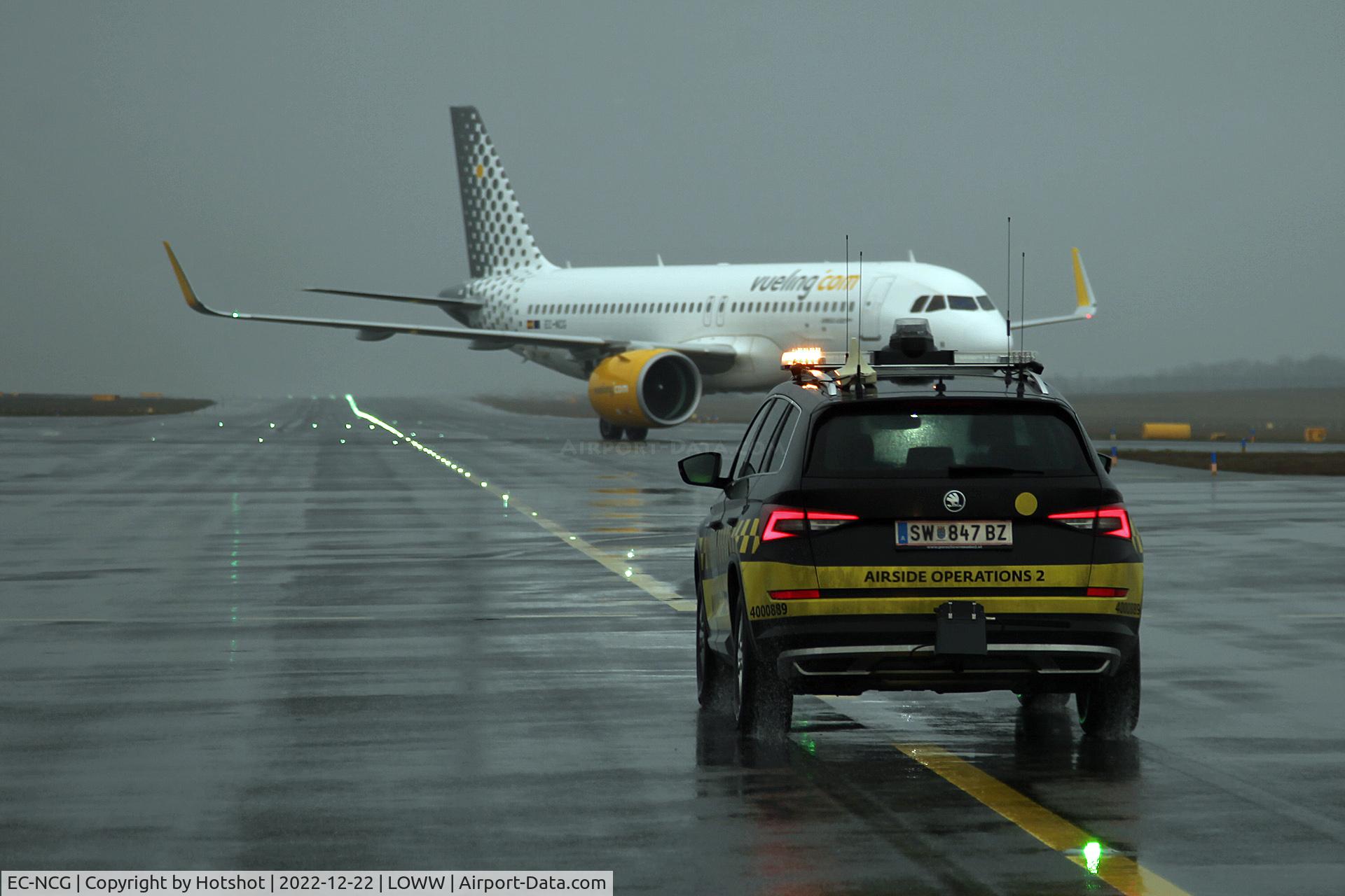 EC-NCG, 2019 Airbus A320-271N C/N 8683, Giving way to the airport operations