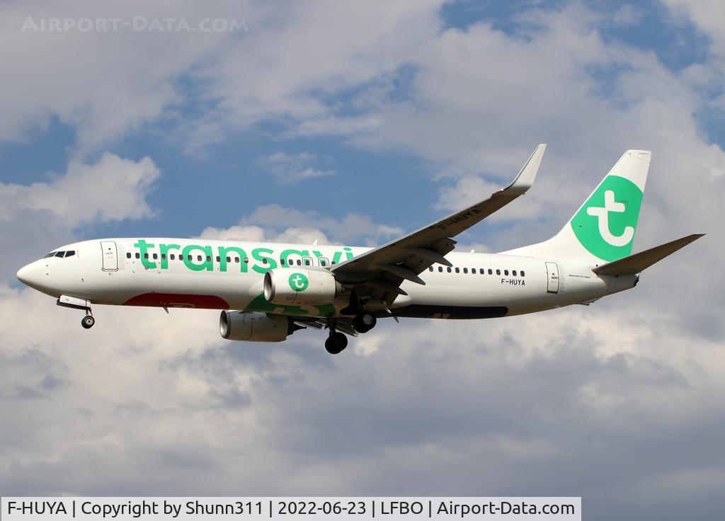 F-HUYA, 2016 Boeing 737-8JP C/N 42271, Landing rwy 32L