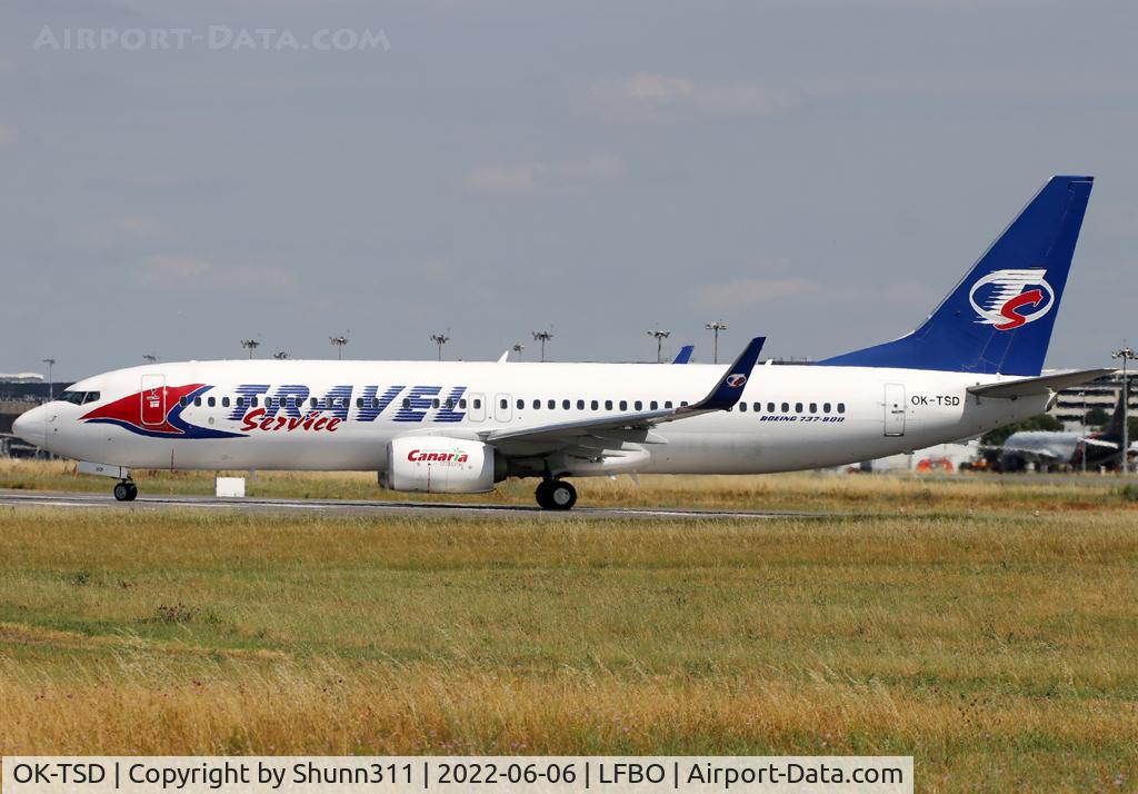 OK-TSD, 2014 Boeing 737-8Q8 C/N 41795, Lining up rwy 32R for departure...