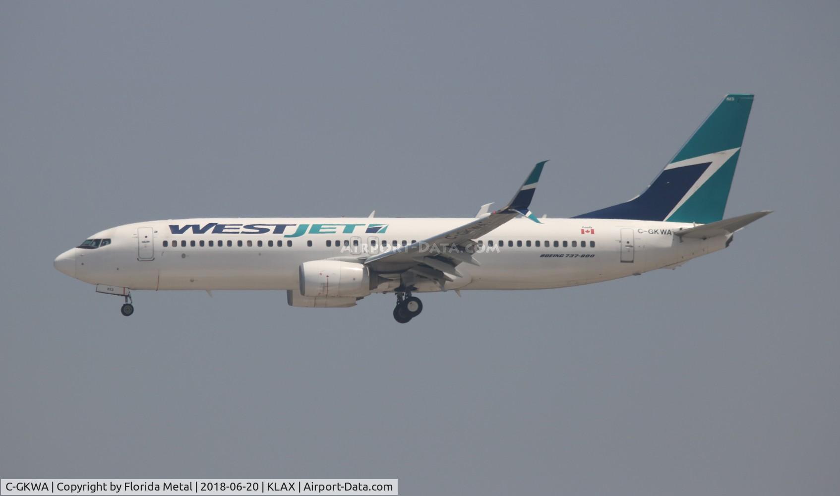 C-GKWA, 2013 Boeing 737-8CT C/N 39089, WestJet 737-800 zx