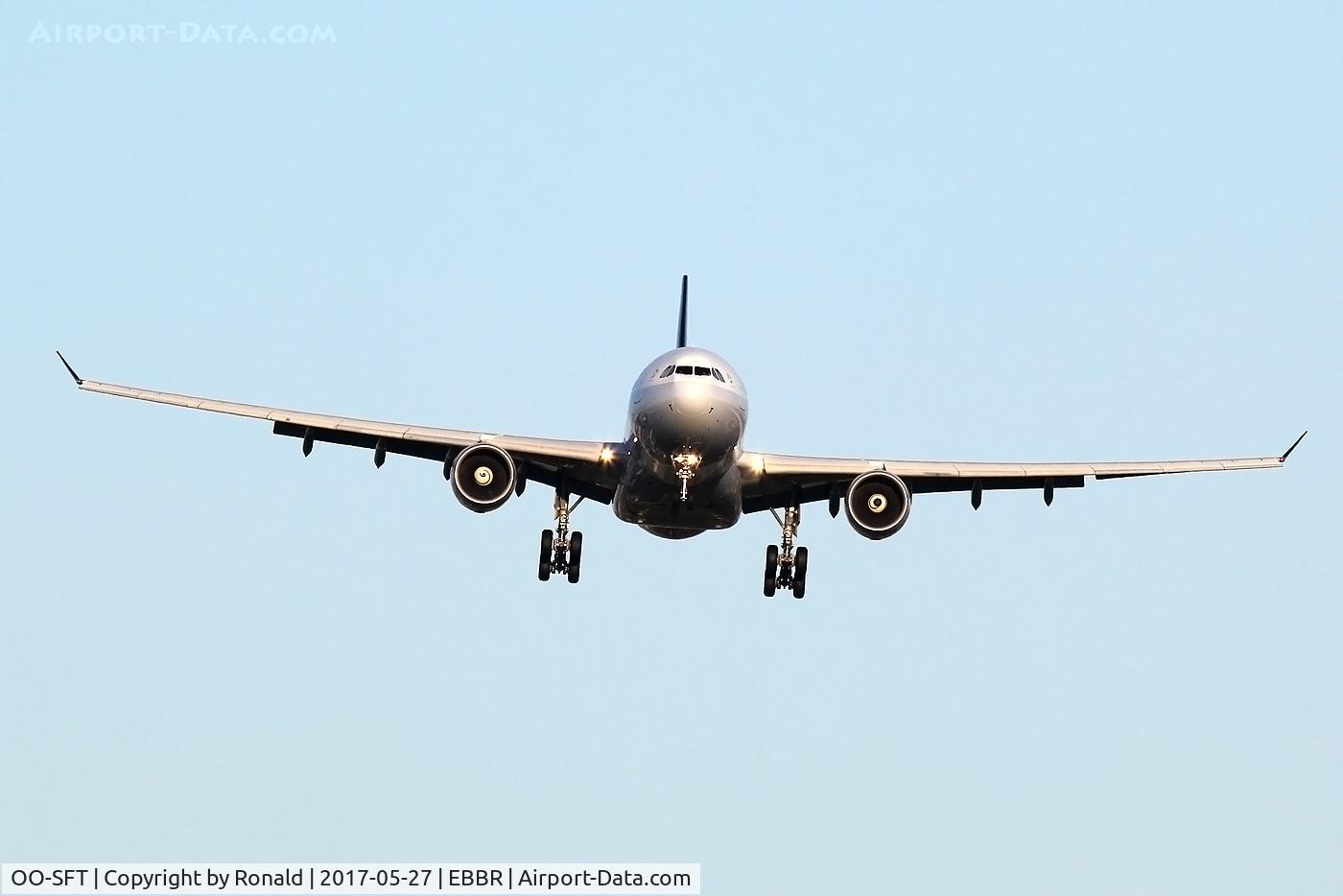 OO-SFT, 2000 Airbus A330-223 C/N 322, at bru