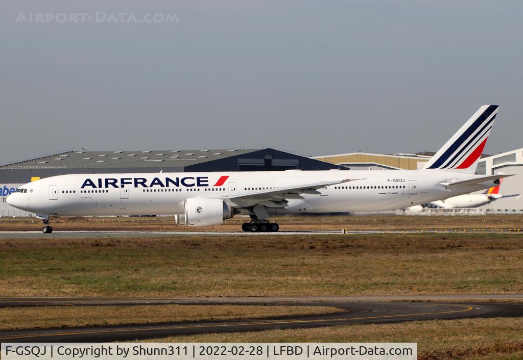F-GSQJ, 2005 Boeing 777-328/ER C/N 32852, Lining up rwy 23 for departure after some maintenance at Sabena Technics... New modified c/s...
