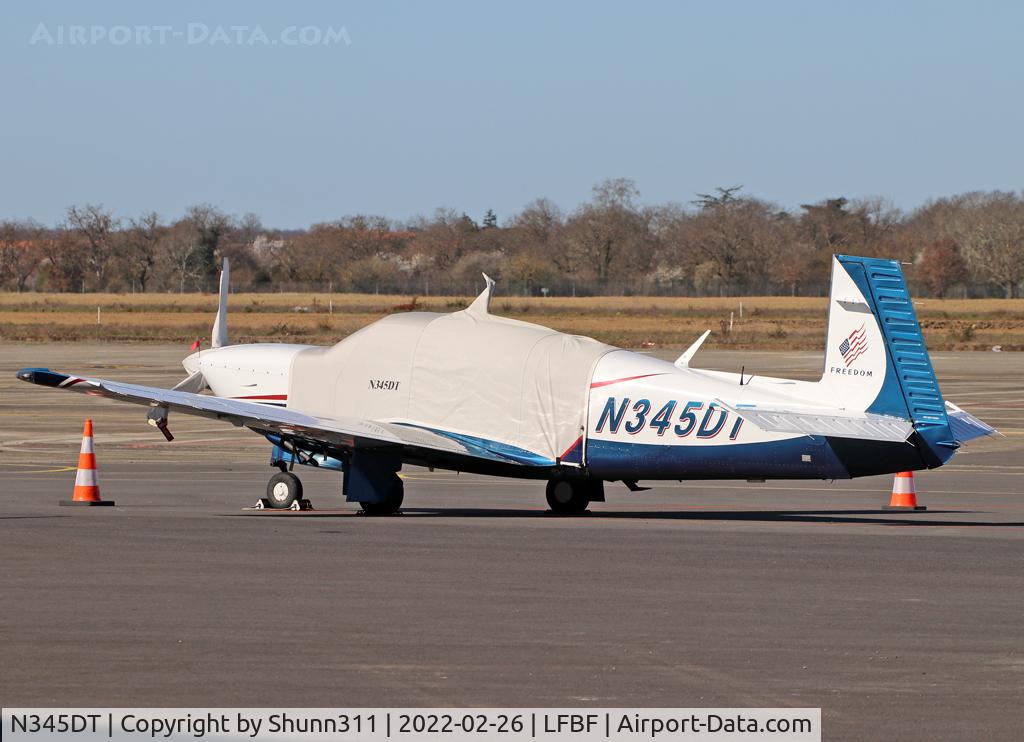 N345DT, 2006 Mooney M20R Ovation C/N 29-0419, Parked...
