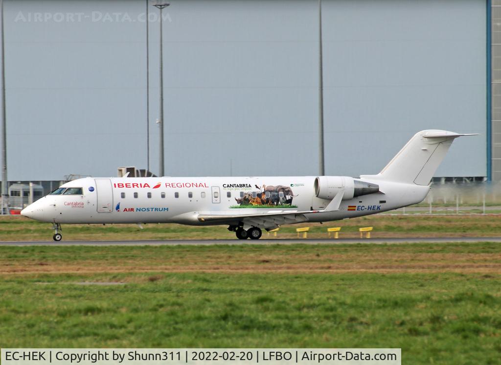 EC-HEK, 1999 Canadair CRJ-200ER (CL-600-2B19) C/N 7320, Landing rwy 14R with special c/s