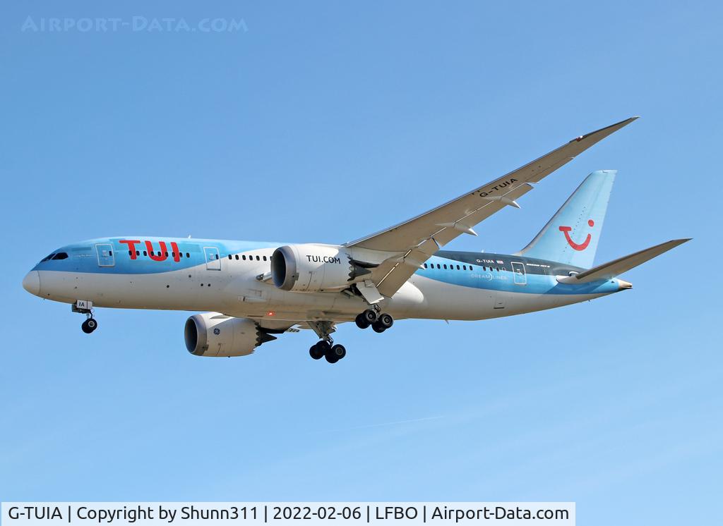 G-TUIA, 2013 Boeing 787-8 Dreamliner C/N 34422, Landing rwy 32L