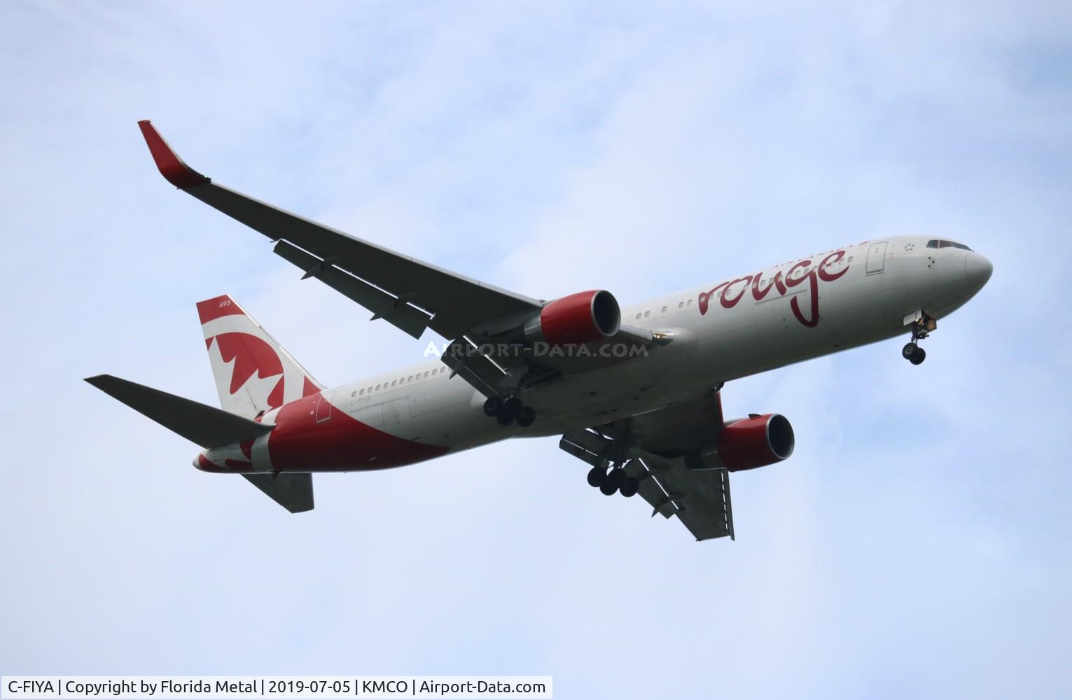 C-FIYA, 2002 Boeing 767-33A C/N 33421, Rouge 767-300 zx