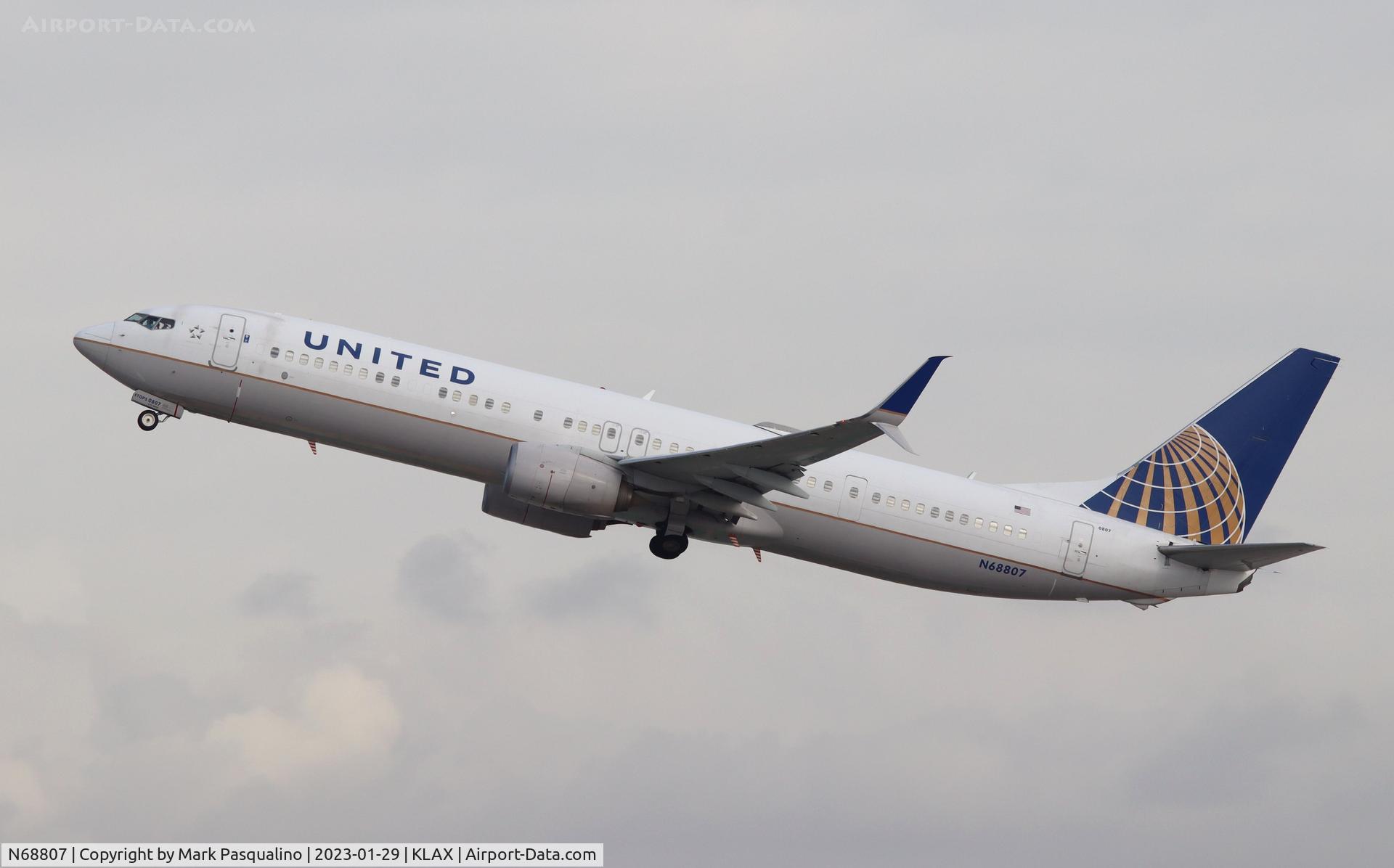 N68807, 2013 Boeing 737-924/ER C/N 42819, Boeing 737-924/ER
