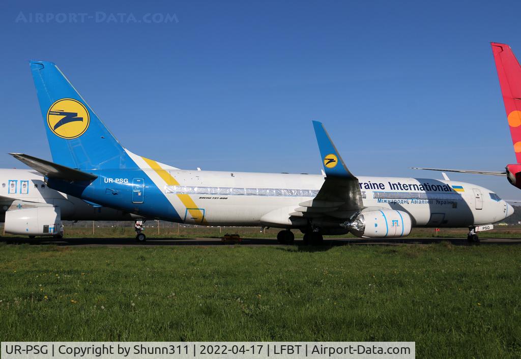 UR-PSG, 1999 Boeing 737-85R C/N 29038, Stored...
