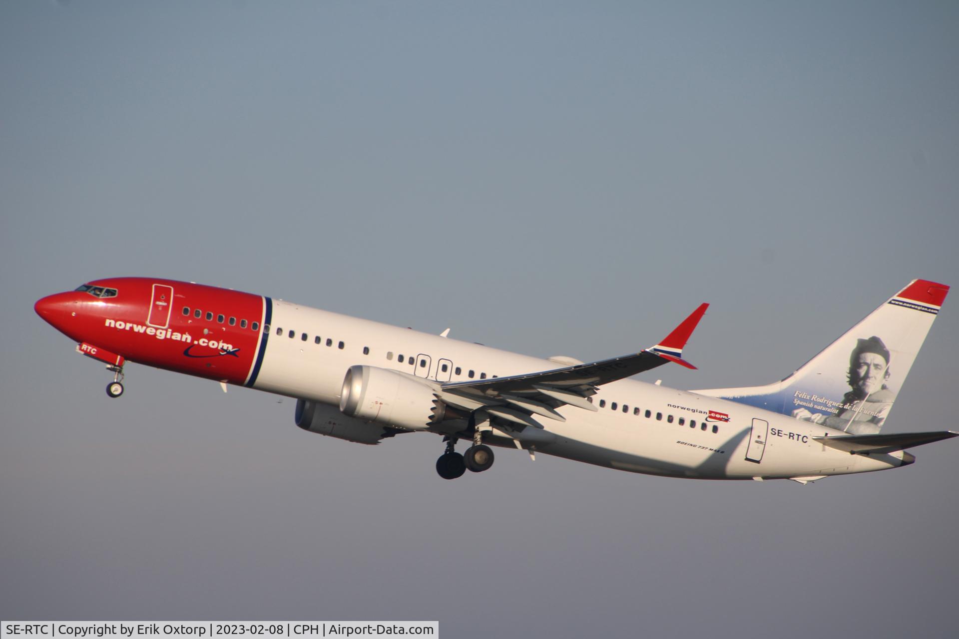 SE-RTC, 2018 Boeing 737-8 MAX C/N 63973, SE-RTC taking off rw 22L