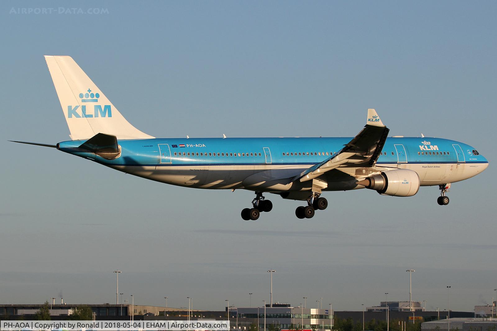 PH-AOA, 2005 Airbus A330-203 C/N 682, at spl