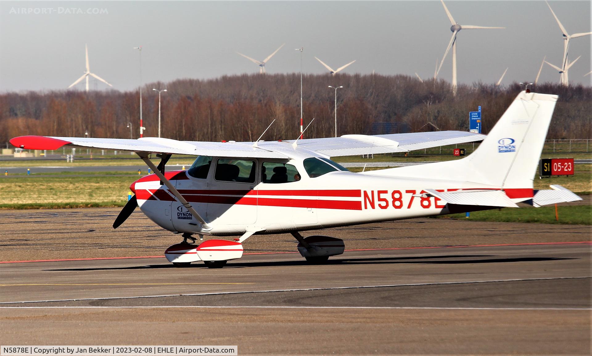 N5878E, 1978 Cessna 172N C/N 17271949, Lelystad Airport