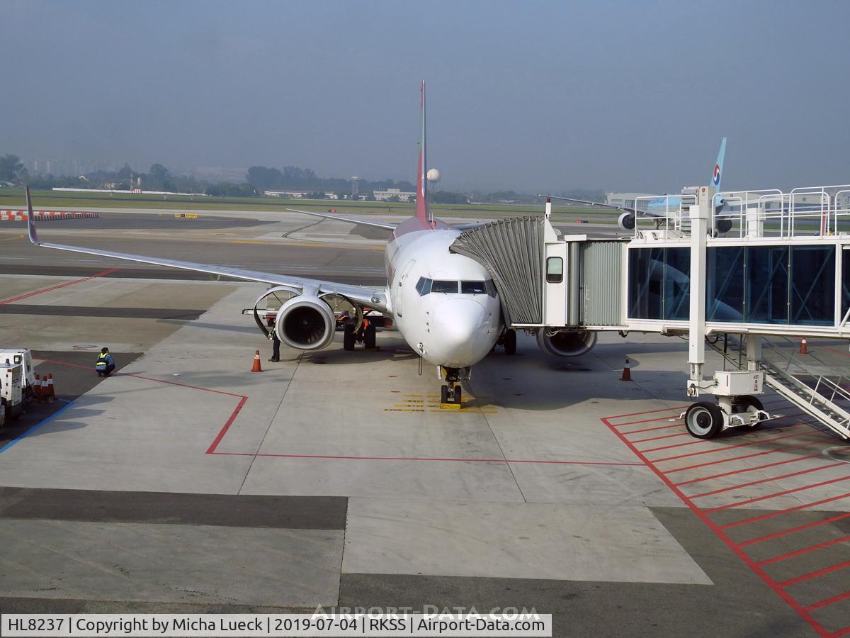 HL8237, 2003 Boeing 737-8Q8 C/N 30654, At Gimpo