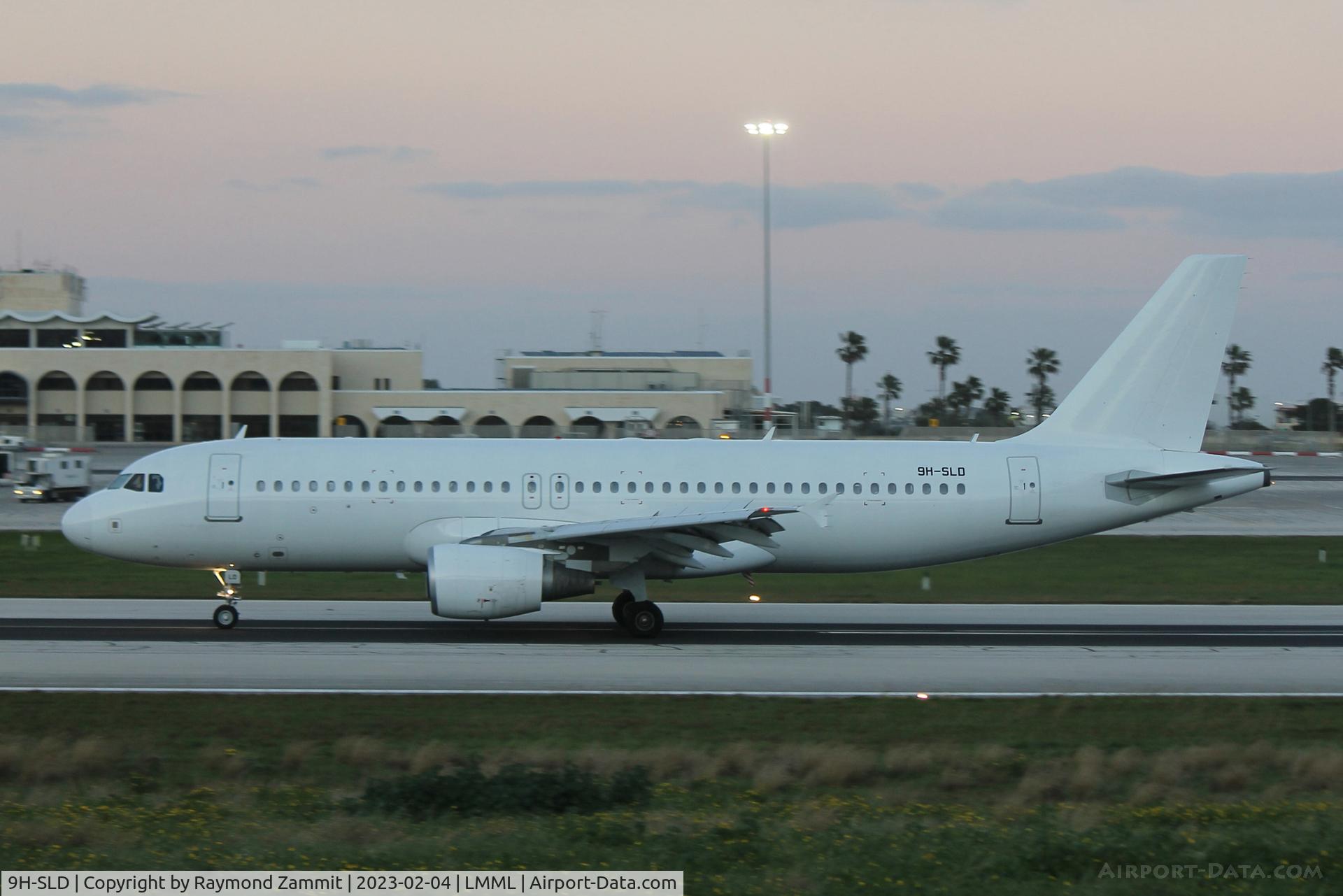 9H-SLD, 2008 Airbus A320-214 C/N 3396, A320 9H-SLD Smartlynx Malta