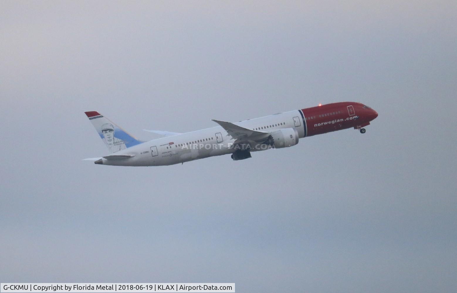 G-CKMU, 2017 Boeing 787-9 Dreamliner C/N 63313, Norwegian 789 zx