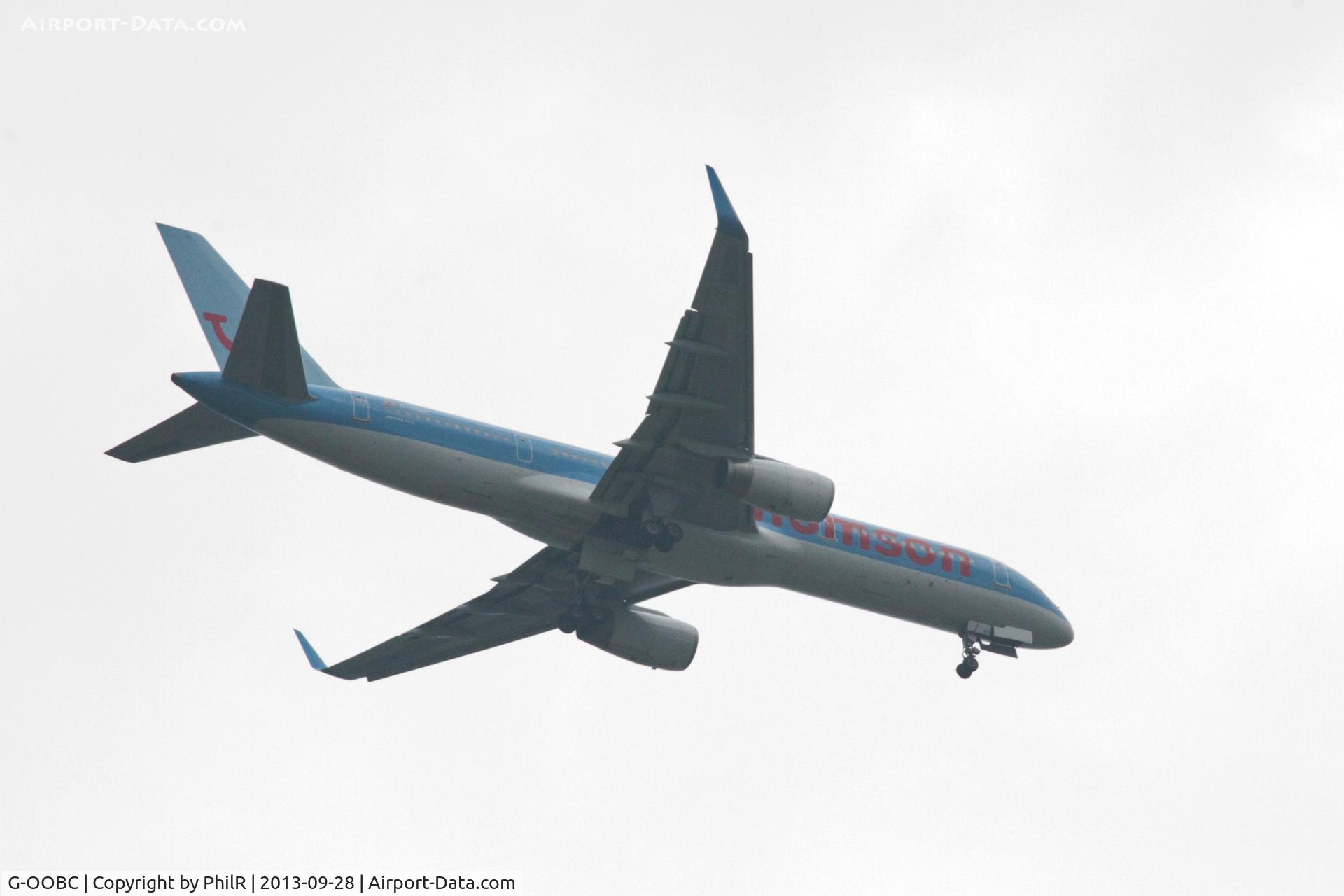 G-OOBC, 2003 Boeing 757-28A C/N 33098, G-OOBC 2003 B757-200 Thomson Kingsfold