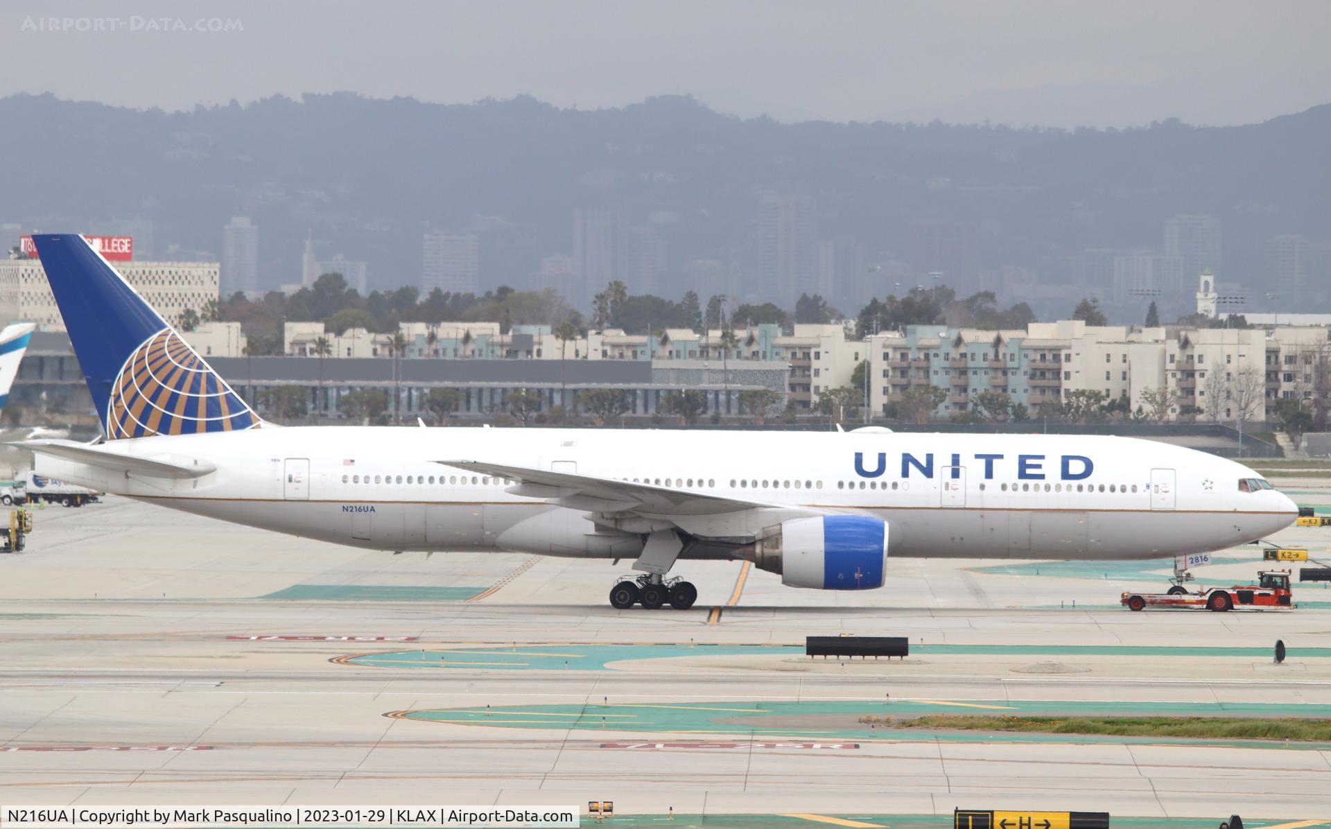 N216UA, 2000 Boeing 777-222 C/N 30549, Boeing 777-222