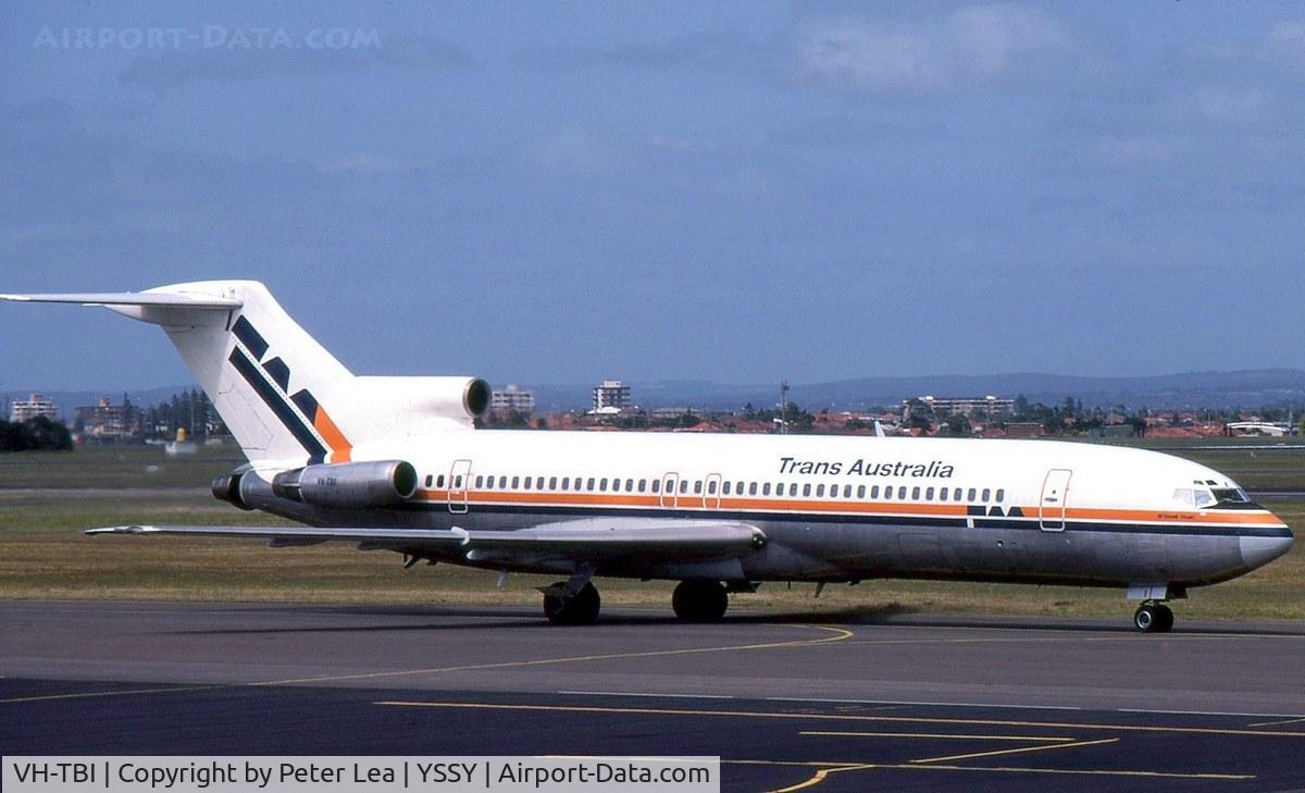 VH-TBI, 1974 Boeing 727-276 C/N 20554, Sydney 1984 photo