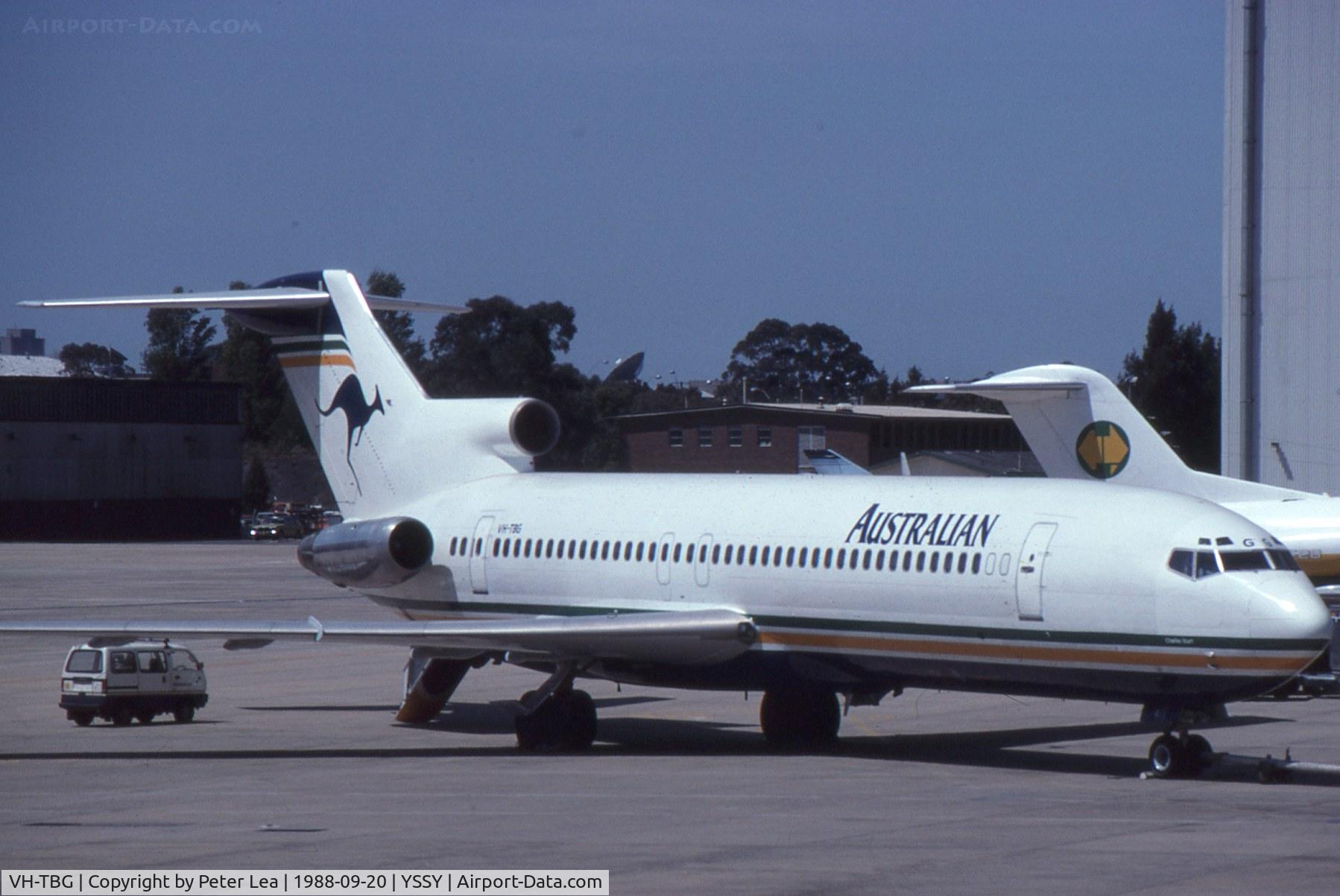 VH-TBG, 1972 Boeing 727-276 C/N 20552, Late 80' colours