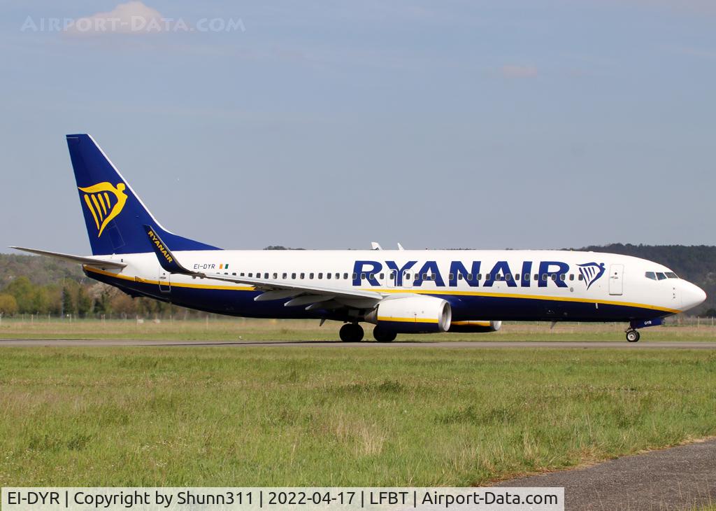 EI-DYR, 2008 Boeing 737-8AS C/N 37513, Back tracking rwy 20 to take off rwy 02...