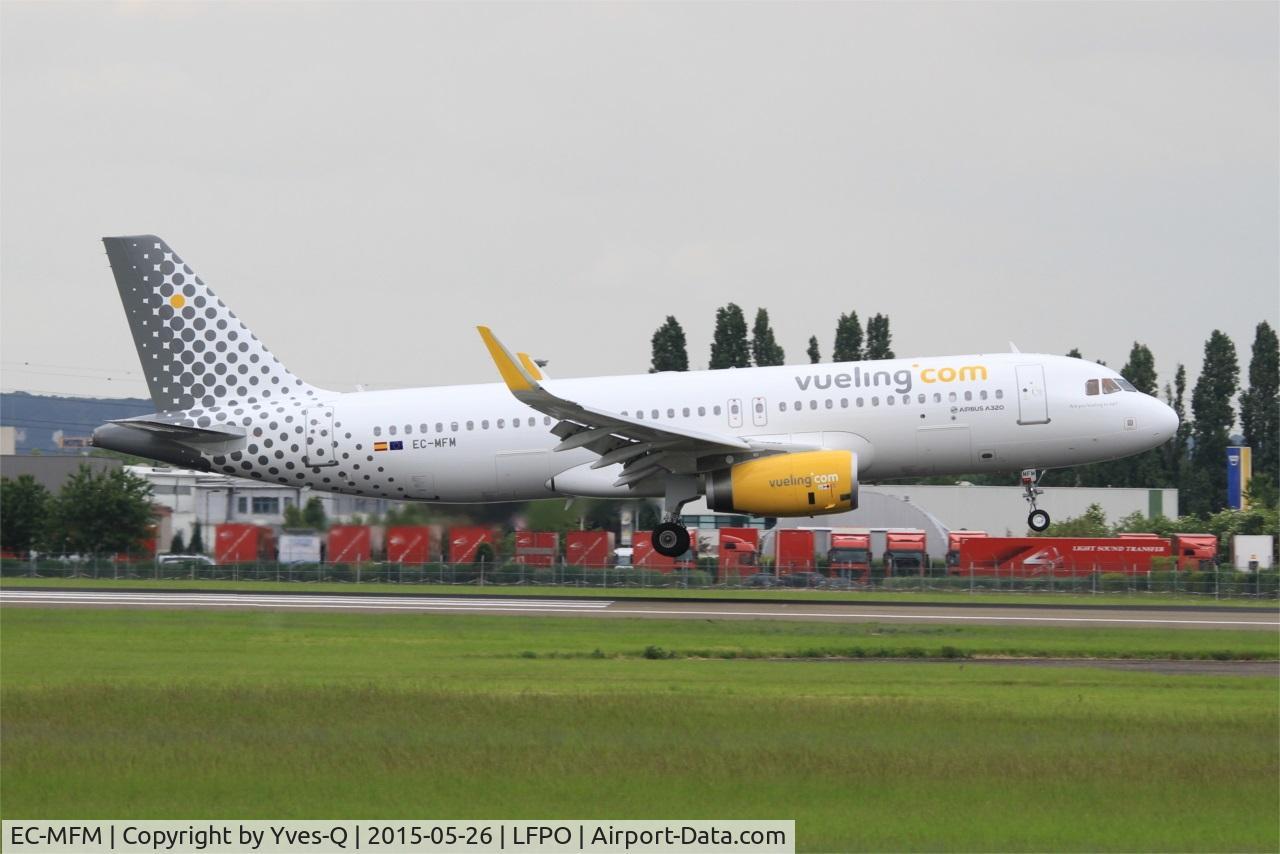 EC-MFM, 2015 Airbus A320-232 C/N 6571, Airbus A320-232, Landing rwy 06, Paris-Orly airport (LFPO-ORY)