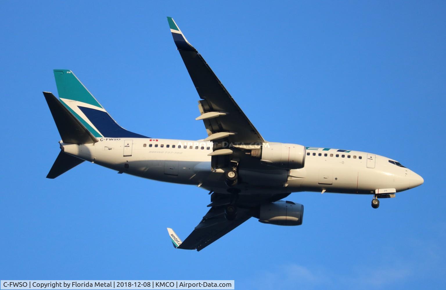 C-FWSO, 2004 Boeing 737-7CT C/N 32759, WestJet 737-700 zx