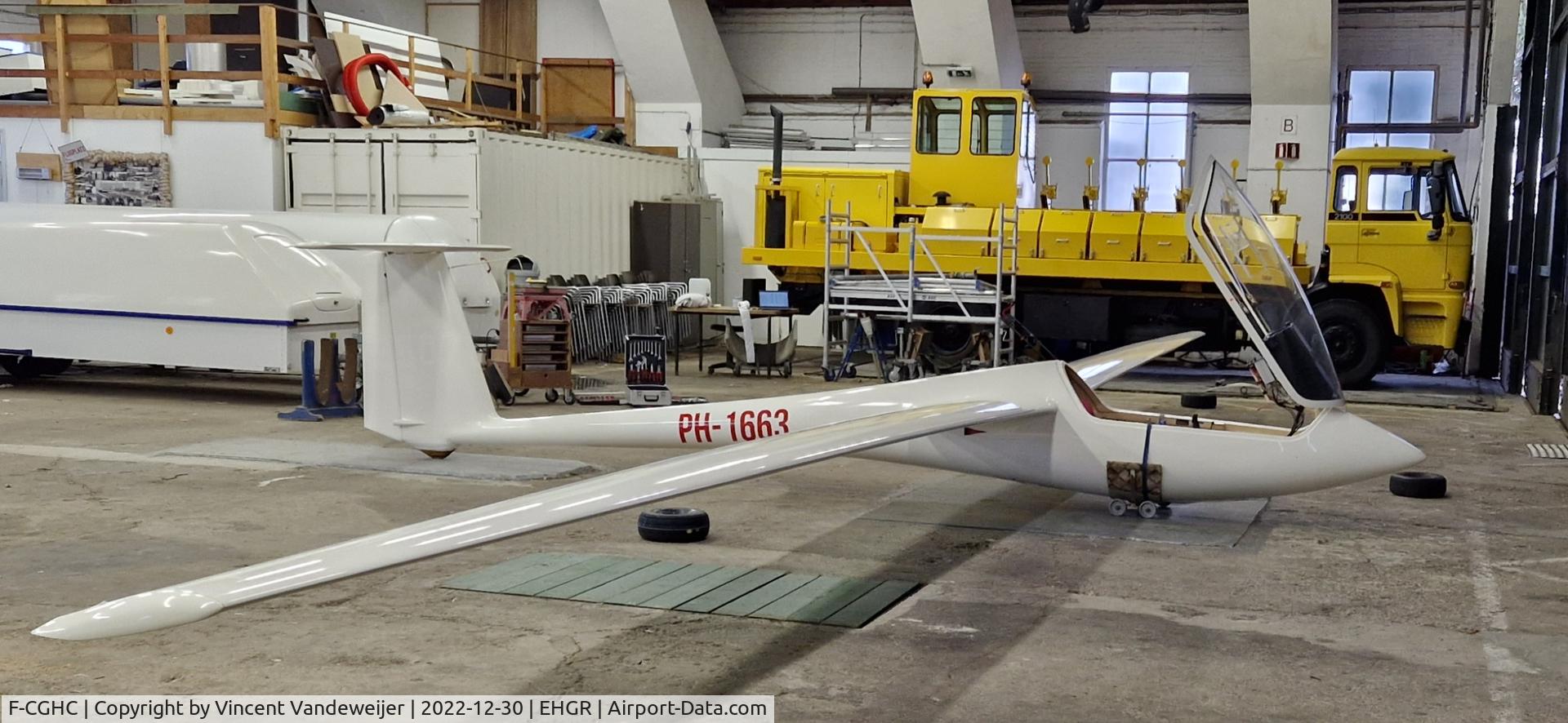 F-CGHC, 1985 Centrair C101BC Pegase C/N 101BC-507, Now with new Dutch registration: PH-1663
Yearly check
Location Gilze-Rijen (EHGR)