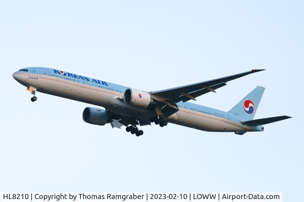 HL8210, 2010 Boeing 777-3B5/ER C/N 40377, Korean Air Boeing 777-3B5(ER)
