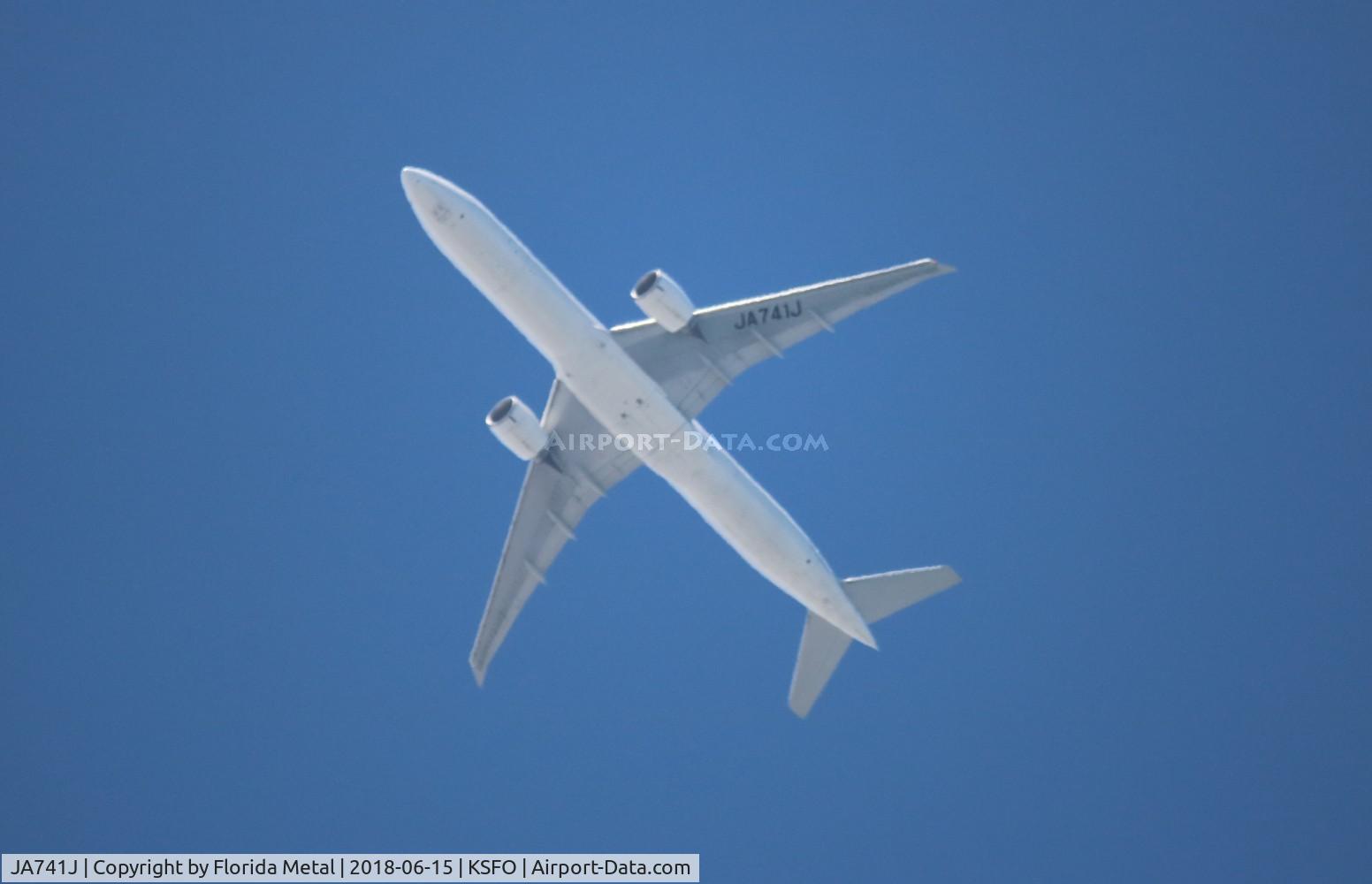 JA741J, 2009 Boeing 777-346/ER C/N 36128, Japan Air 773 zx down wind
