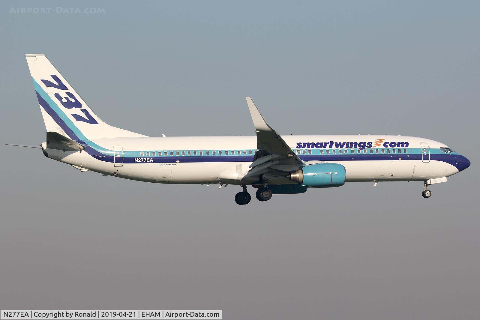 N277EA, 2001 Boeing 737-8CX C/N 32359, at spl
