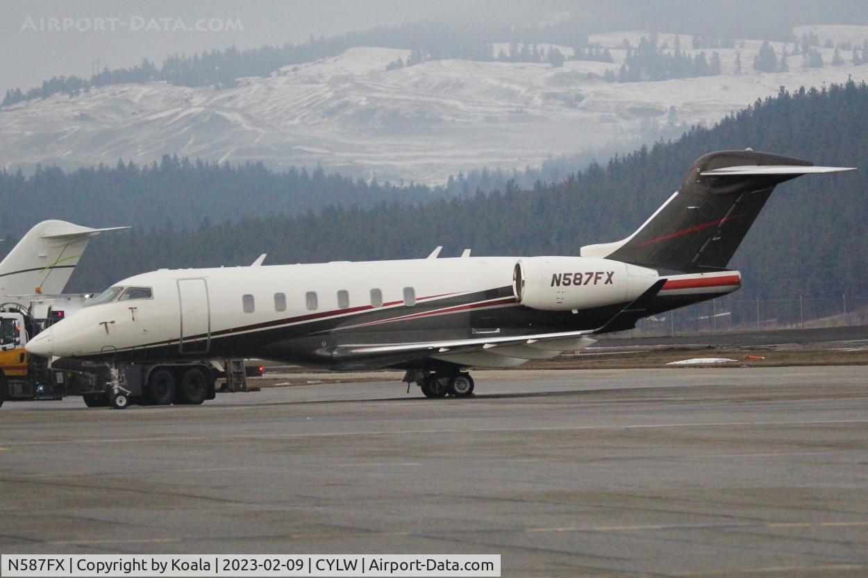 N587FX, 2017 Bombardier Challenger 350 (BD-100-1A10) C/N 20712, Arrival from Vancouver.