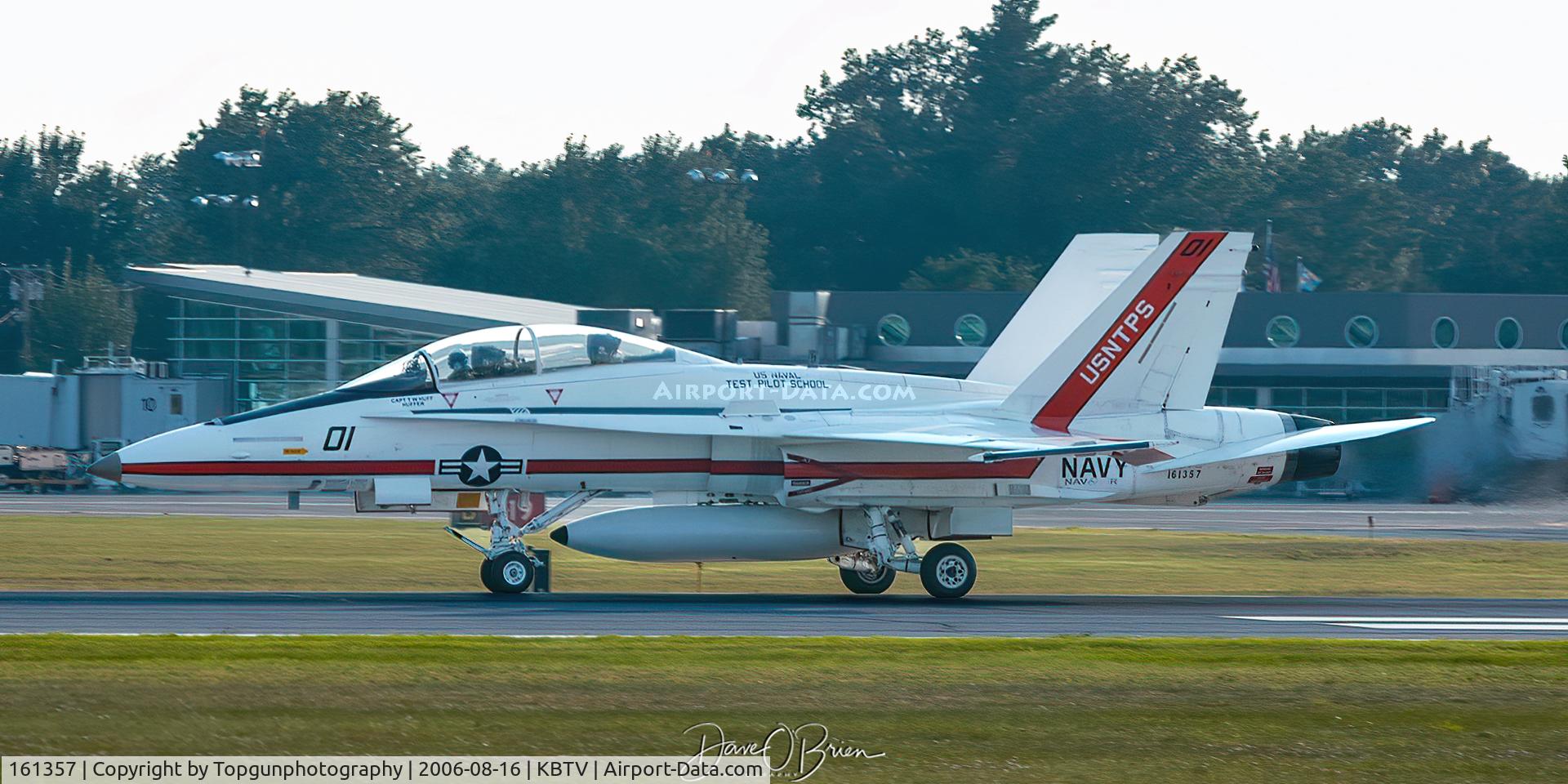 161357, McDonnell Douglas F/A-18B Hornet C/N 25/B008, Heading back to PAX River