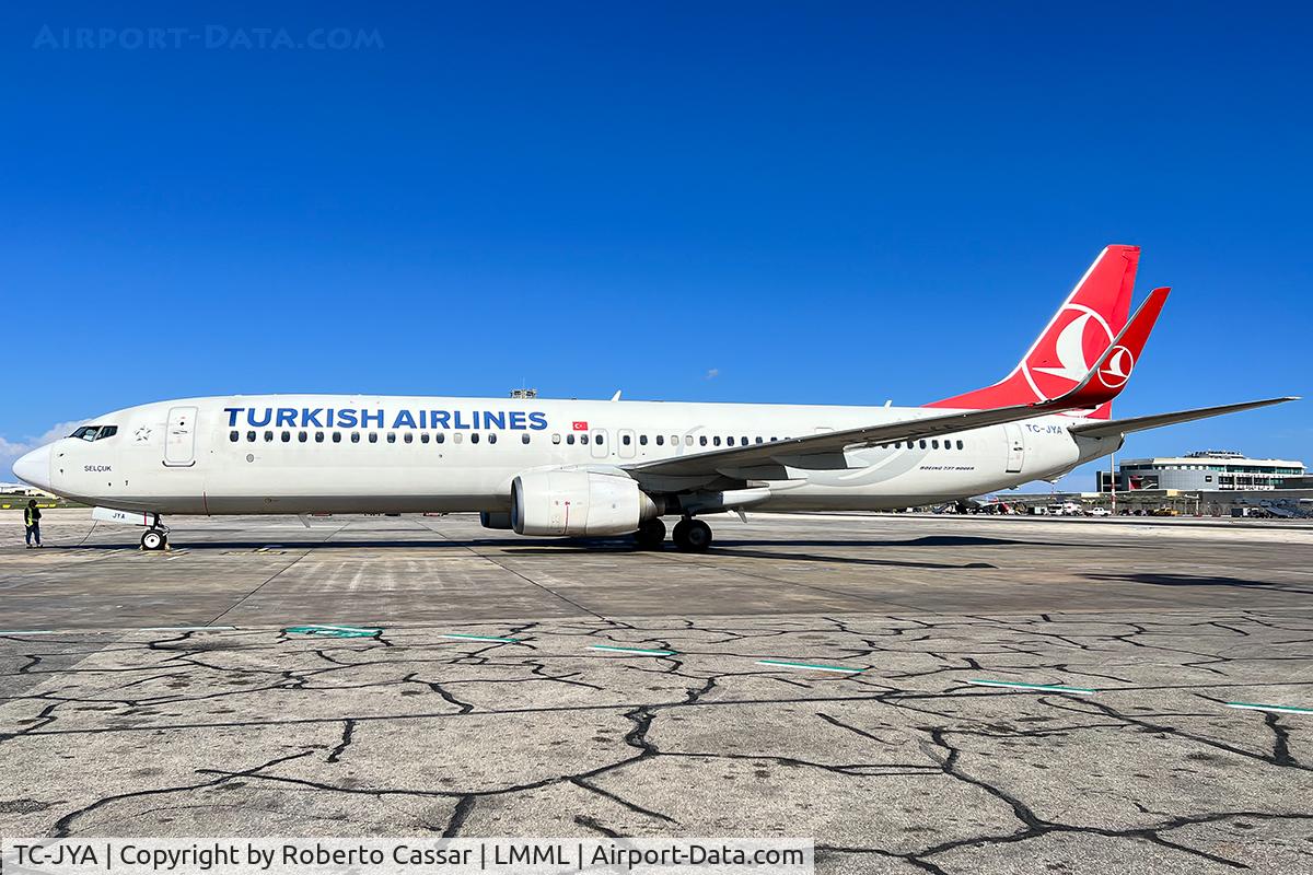 TC-JYA, 2011 Boeing 737-9F2/ER C/N 40973, Park 9