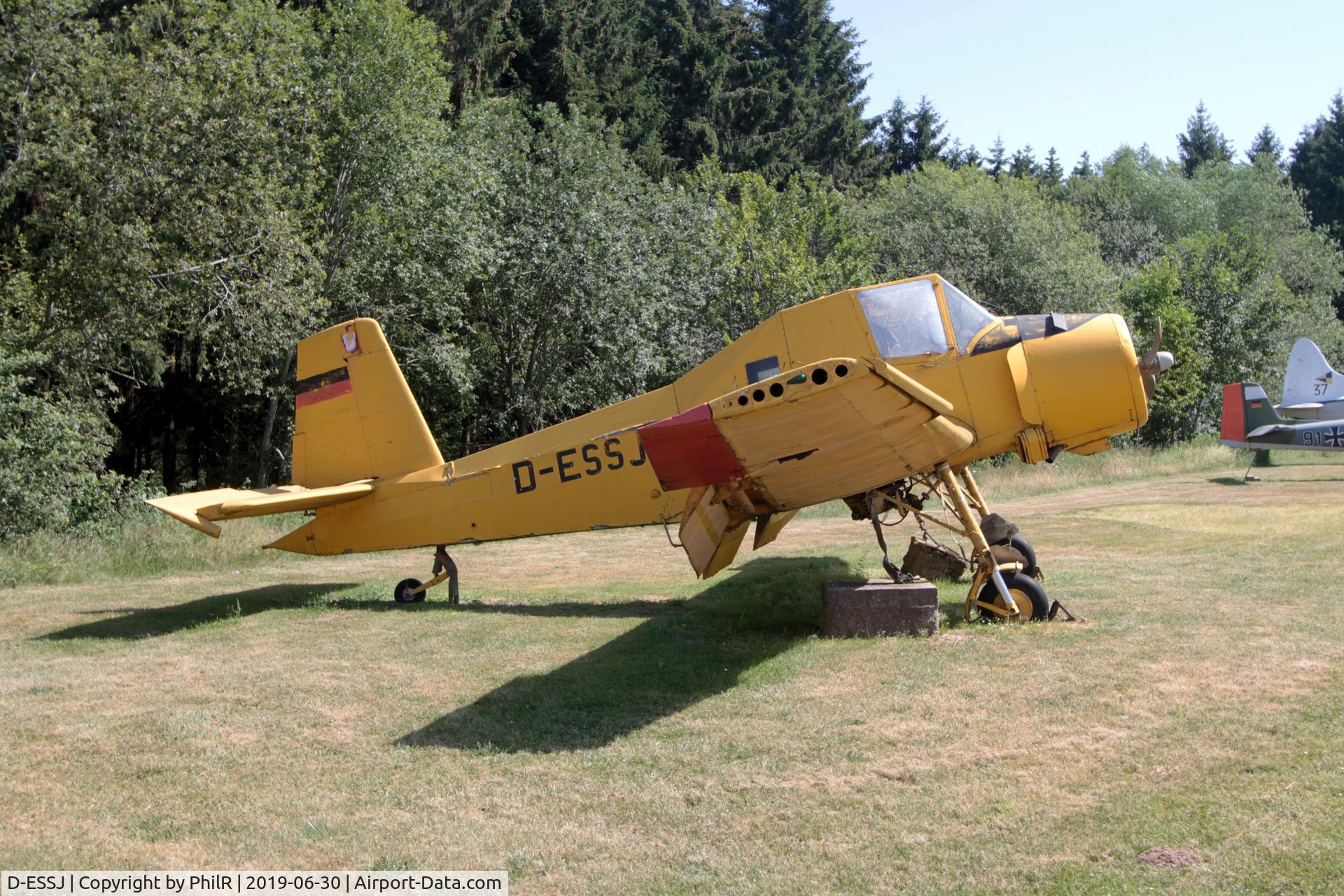 D-ESSJ, 1974 Let Z-37A Cmelak C/N 17-28, D-ESSJ (DDR-SSJ) 1974 Zlin Z-37A Cmelák (Bumble Bee) Hermeskeil