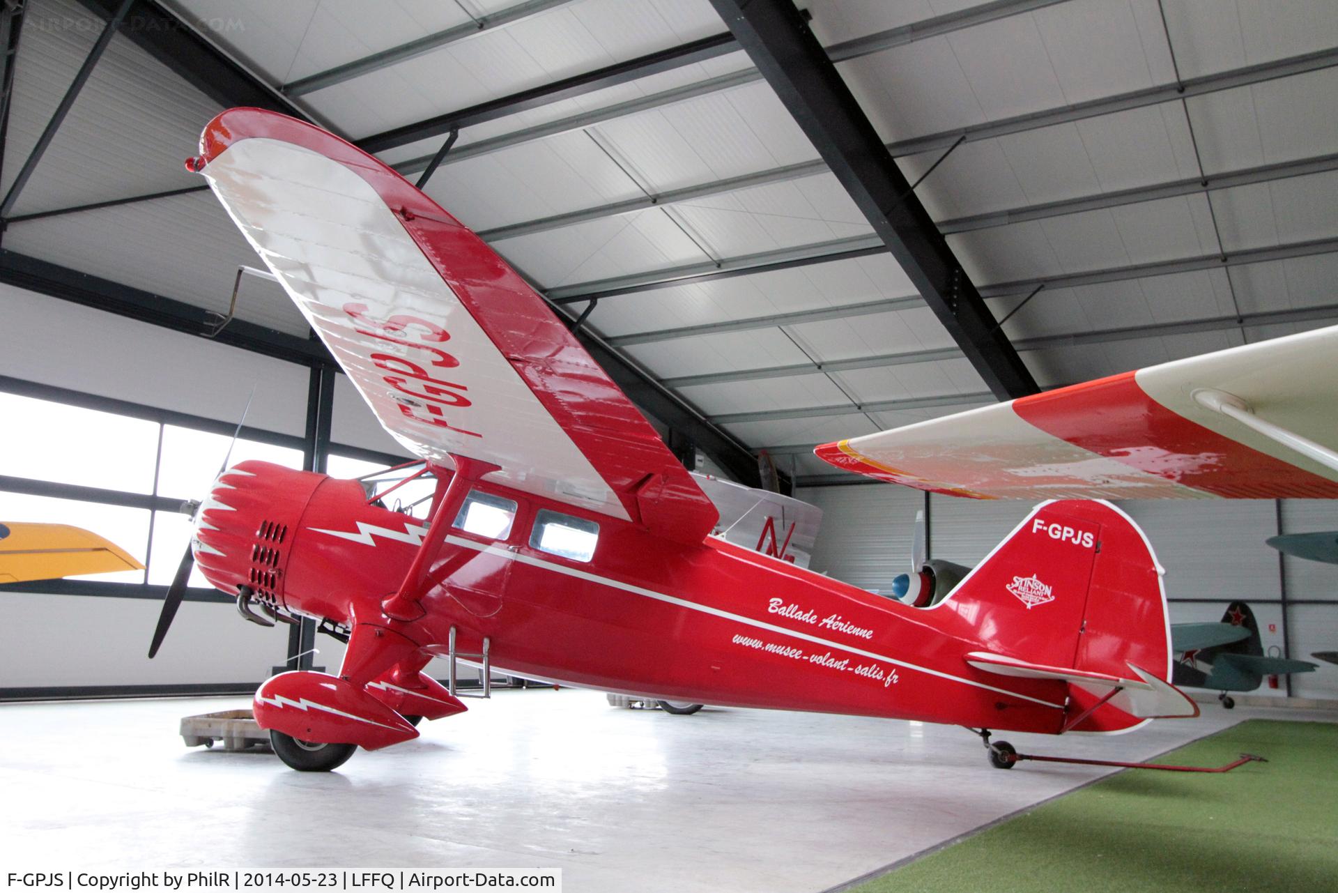F-GPJS, 1937 Stinson SR-10C Reliant C/N 3-5846, F-GPJS 1937 Stinson SR10C Reliant Amicale Jean Baptiste Salis Cerny