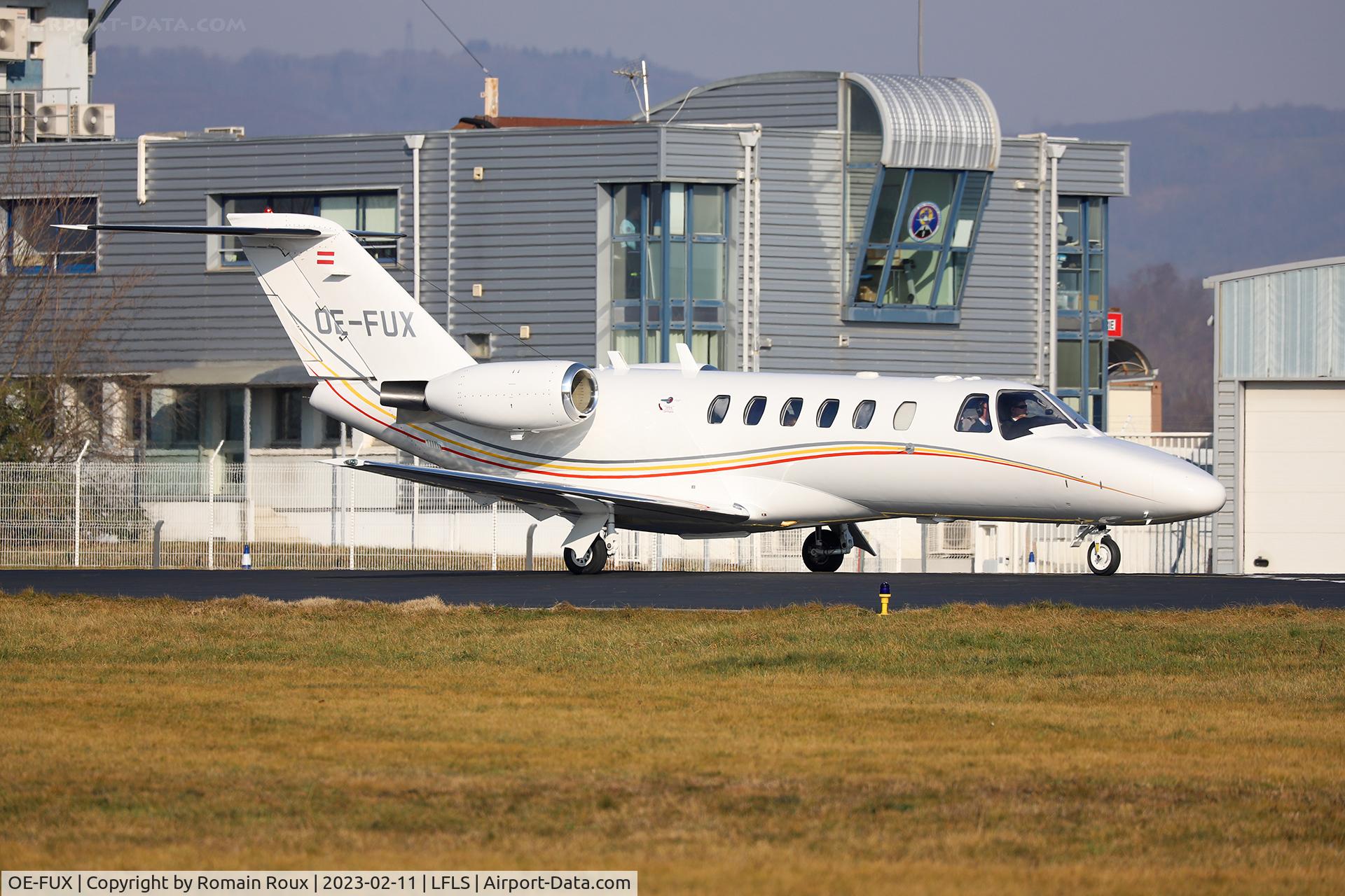 OE-FUX, 2002 Cessna 525A CitationJet CJ2 C/N 525A-0106, Taxiing