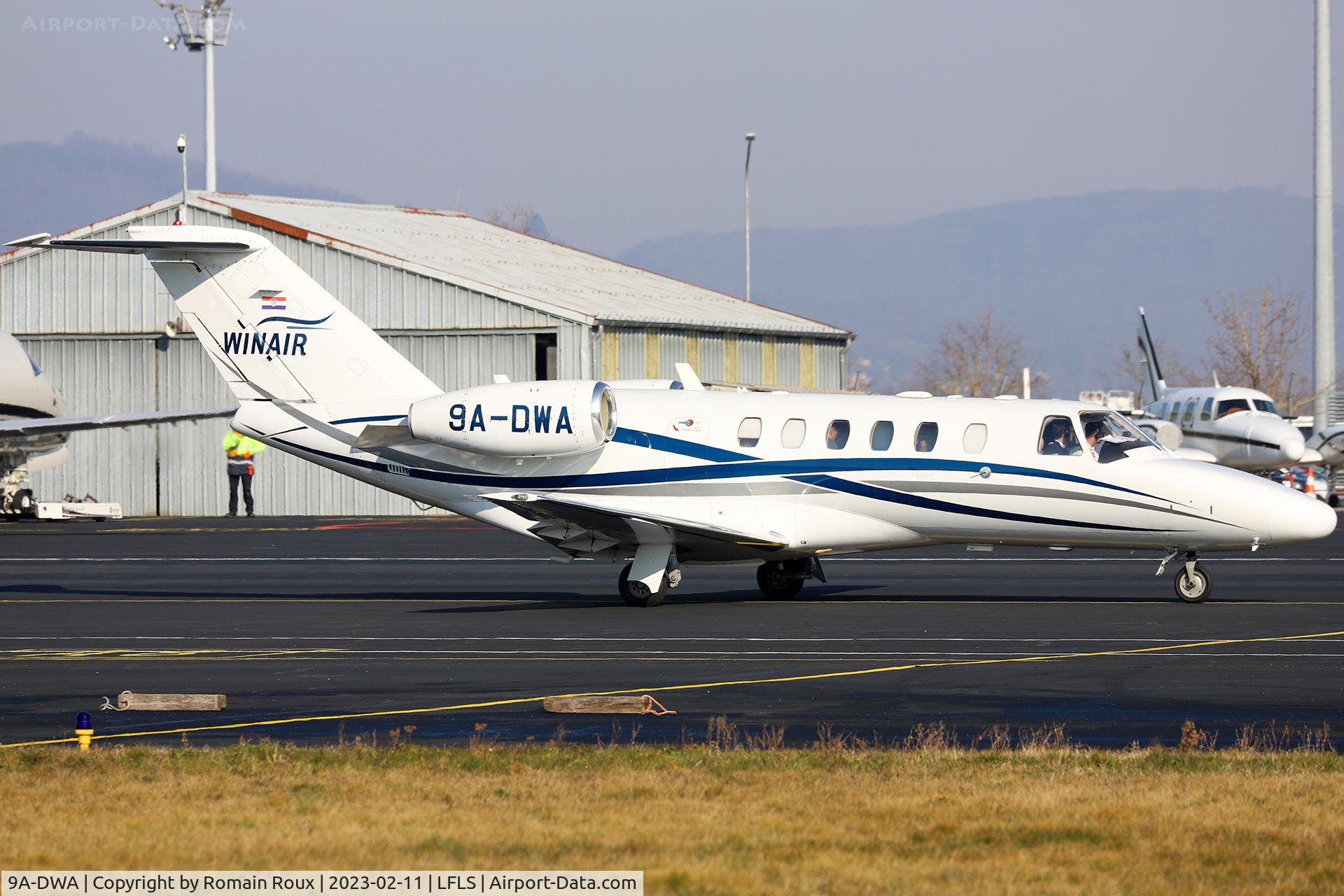 9A-DWA, 2008 Cessna 525A CitationJet CJ2+ C/N 525A-0412, Taxiing