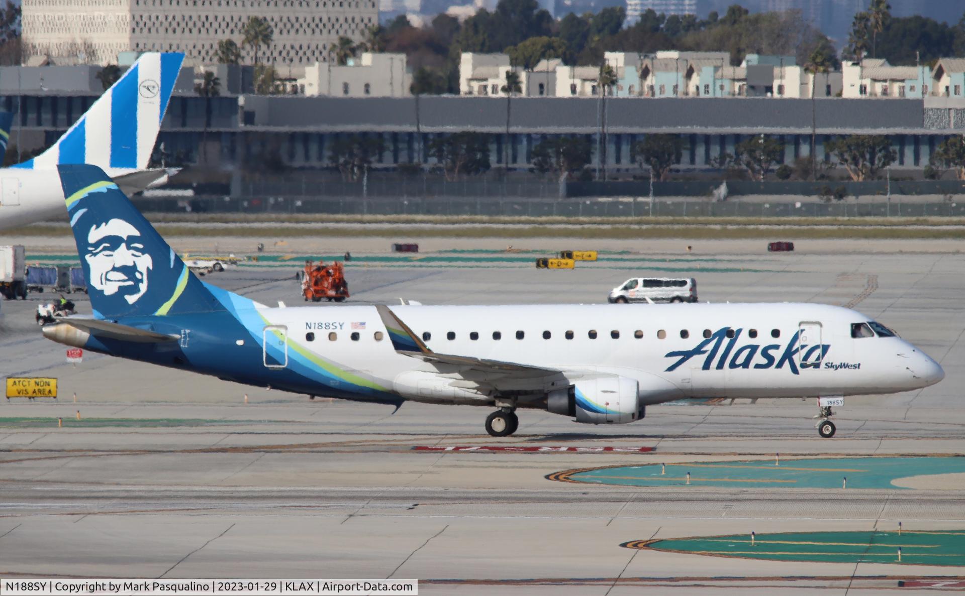 N188SY, 2016 Embraer 175LR (ERJ-170-200LR) C/N 17000628, ERJ-170-200LR
