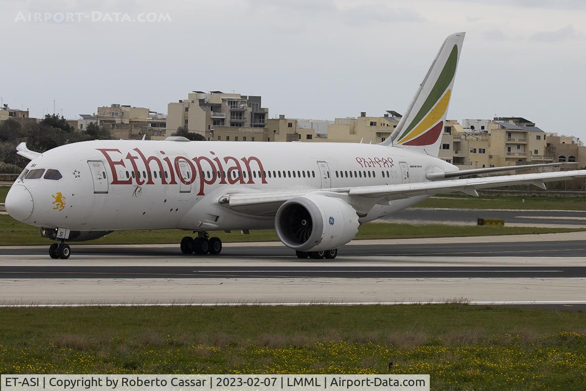 ET-ASI, 2015 Boeing 787-8 Dreamliner Dreamliner C/N 38758, Runway 13 Backtrack