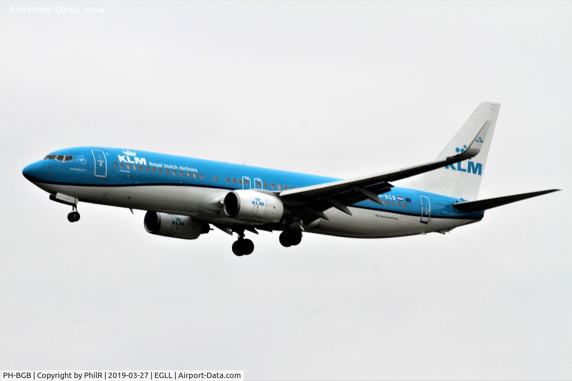 PH-BGB, 2008 Boeing 737-8K2 C/N 37594, PH-BGB 2008 B737-800 Bedfont LHR