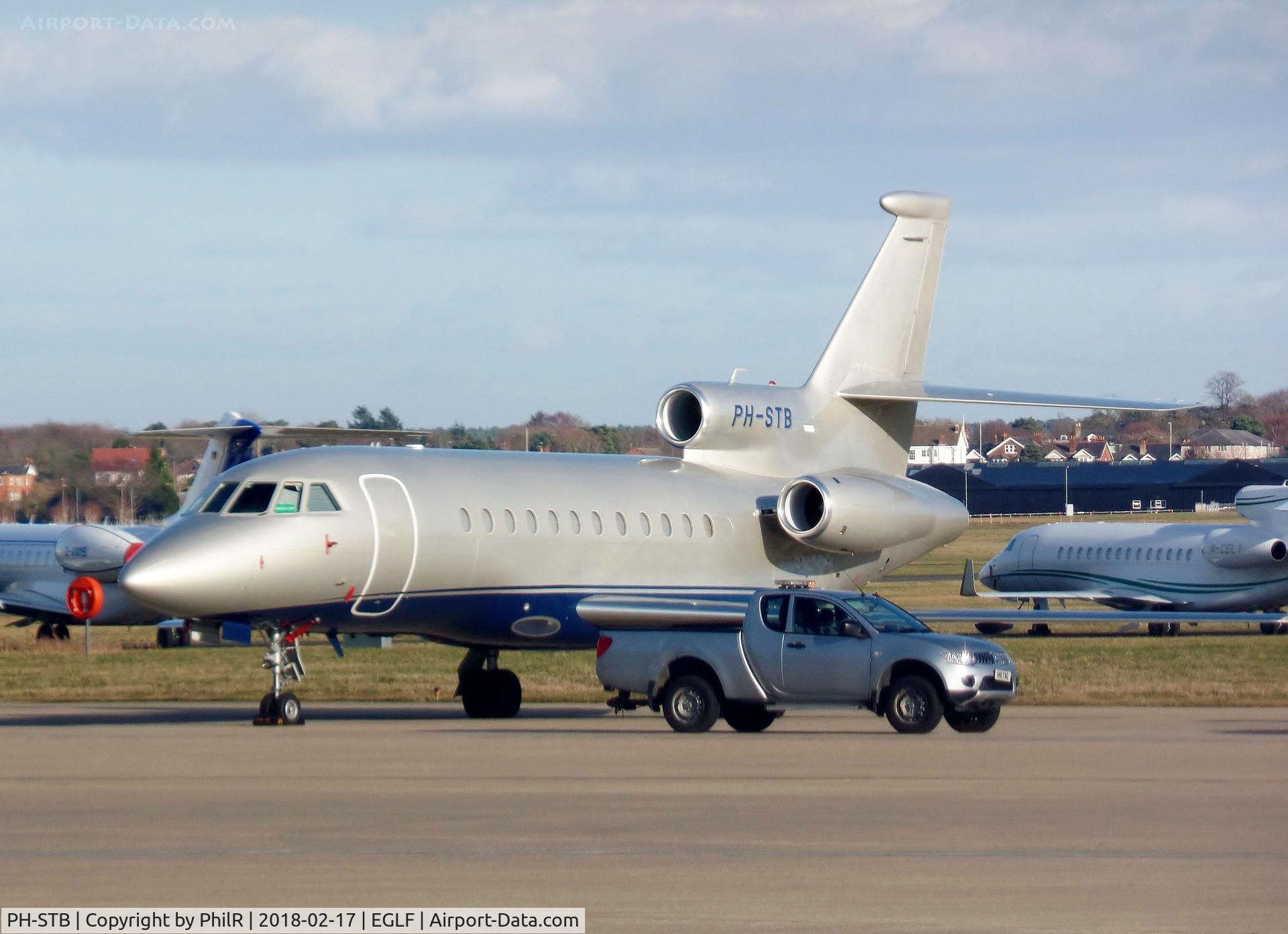 PH-STB, 2001 Dassault Falcon 900C C/N 194, PH-STB 2002 Dassault Falcon 900C Farnborough