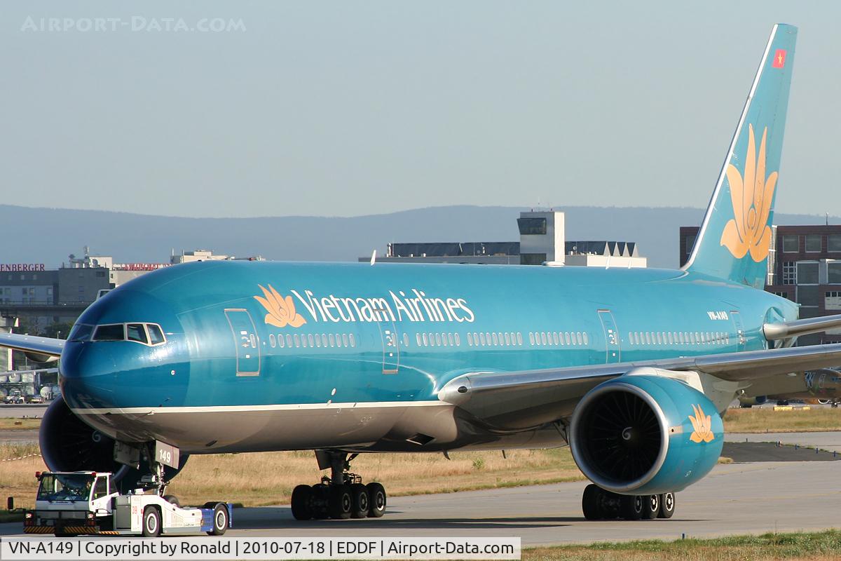 VN-A149, 2005 Boeing 777-2Q8/ER C/N 32716, at fra