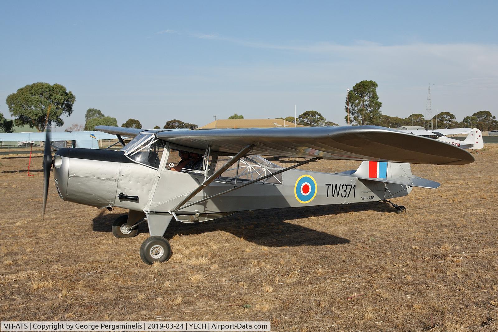 VH-ATS, 1944 Taylorcraft J Auster 5 C/N 1736, Antique Aeroplane Assn of Australia National Fly-in.