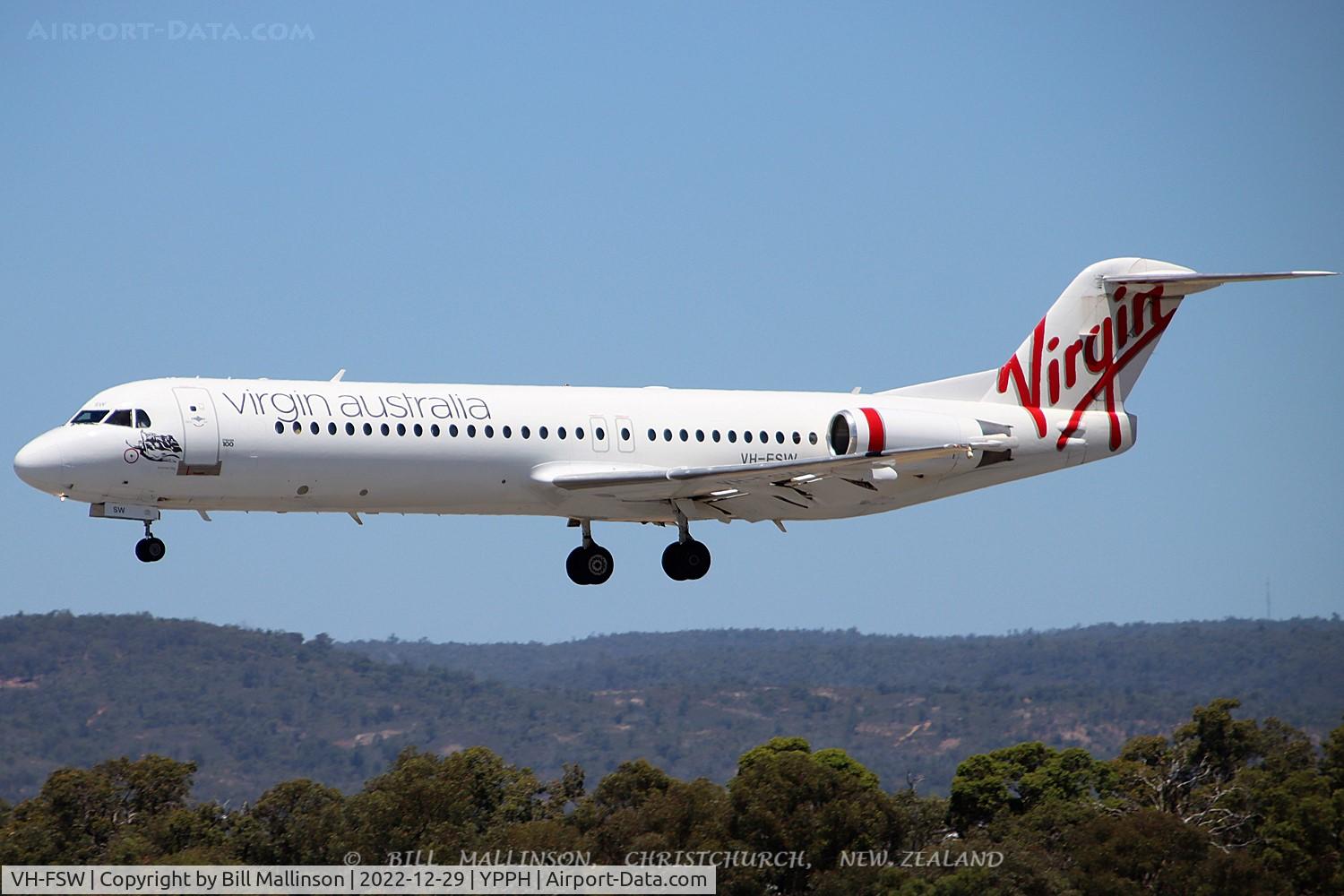 VH-FSW, 1992 Fokker 100 (F-28-0100) C/N 11391, VA9264 from BQB