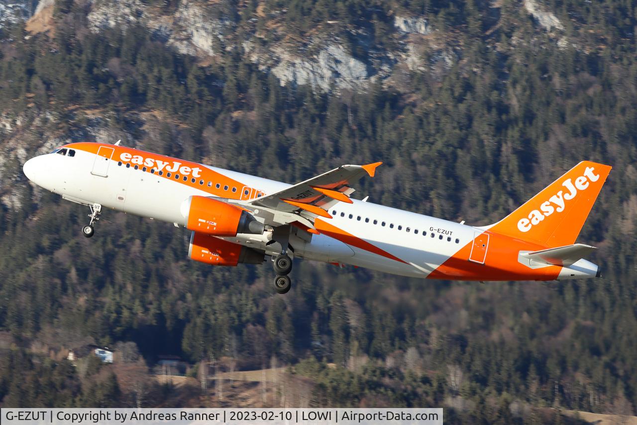 G-EZUT, 2012 Airbus A320-214 C/N 5113, easyJet A320