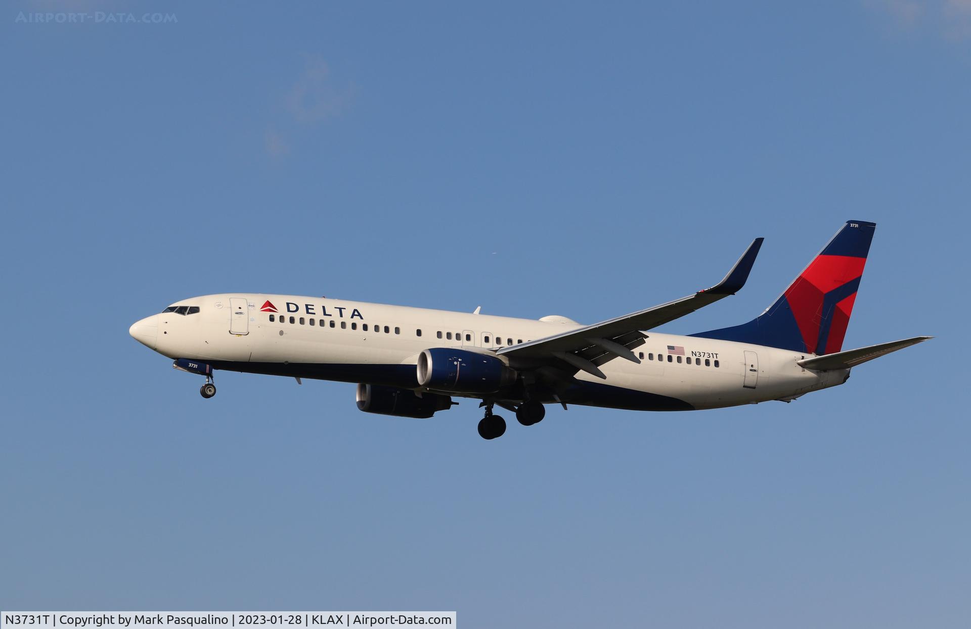 N3731T, 2000 Boeing 737-832 C/N 30775, Boeing 737-832