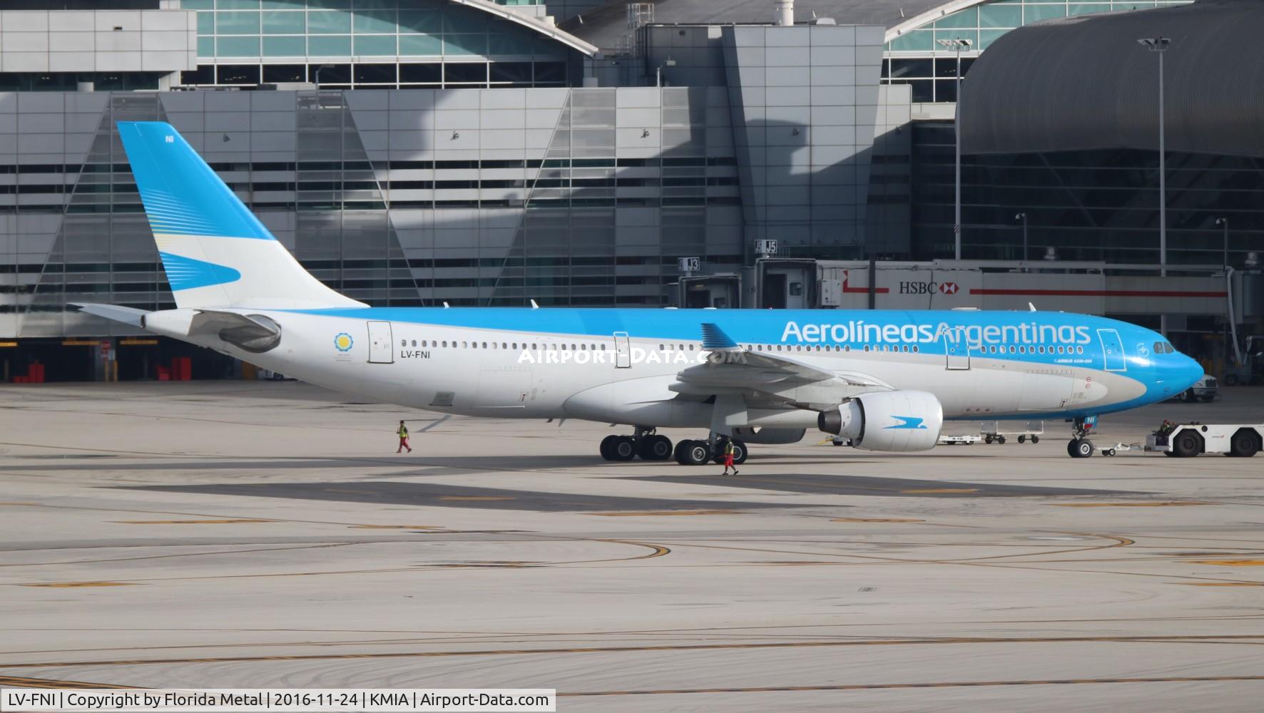 LV-FNI, 1999 Airbus A330-223 C/N 290, ARG A332 zx